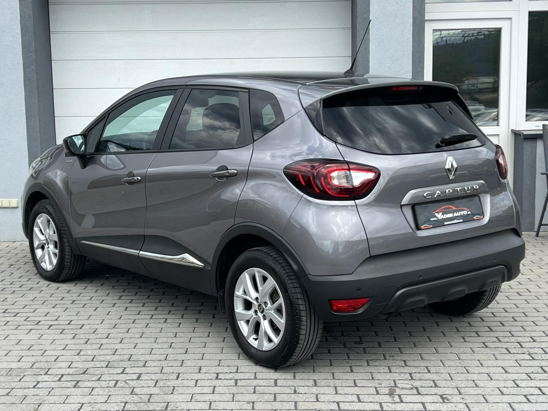 Renault Captur, 1.3TCe 96kW LIMITED - fotka 3