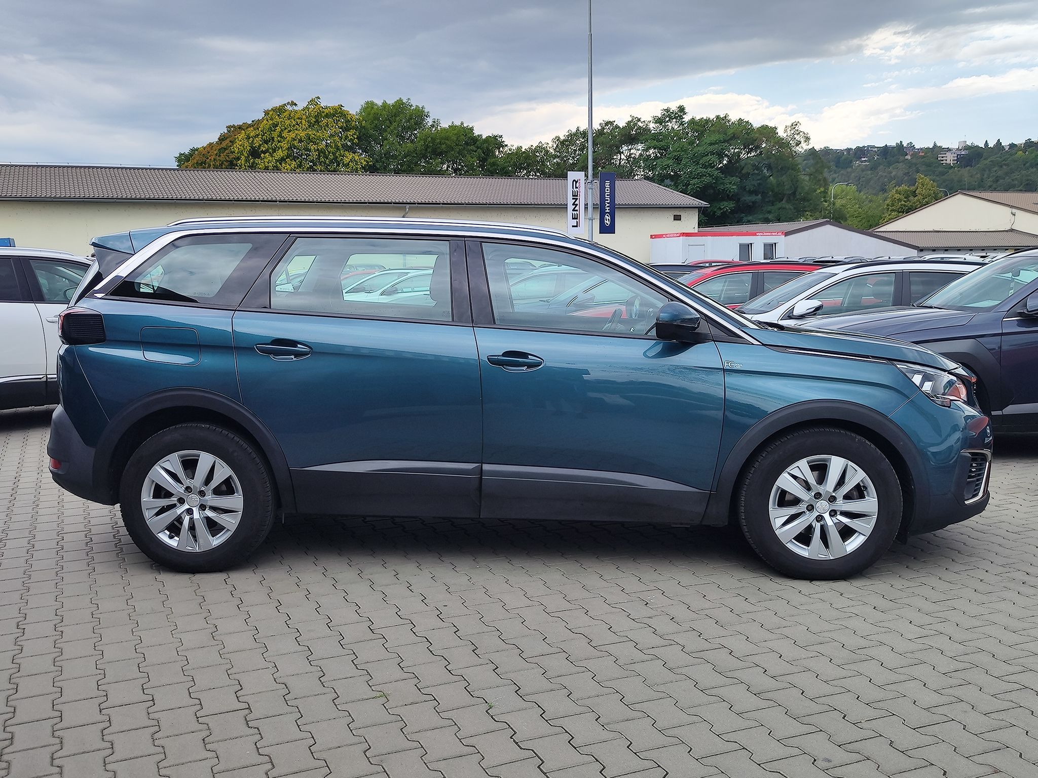 Peugeot 5008, 1.5 HDI/96kW Servisováno - fotka 4