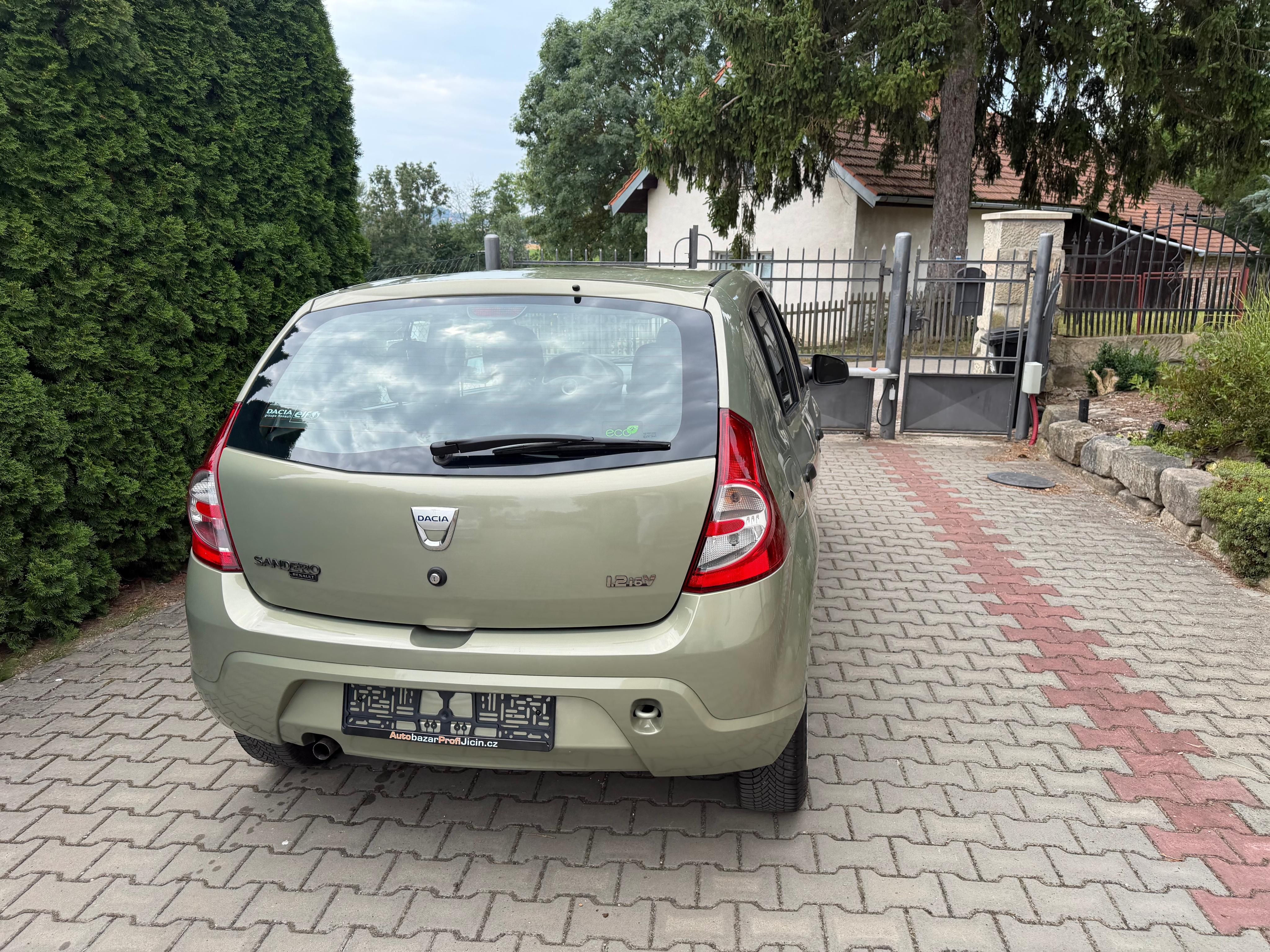 Dacia Sandero, 1,2i klima , 1 Majitel - fotka 5