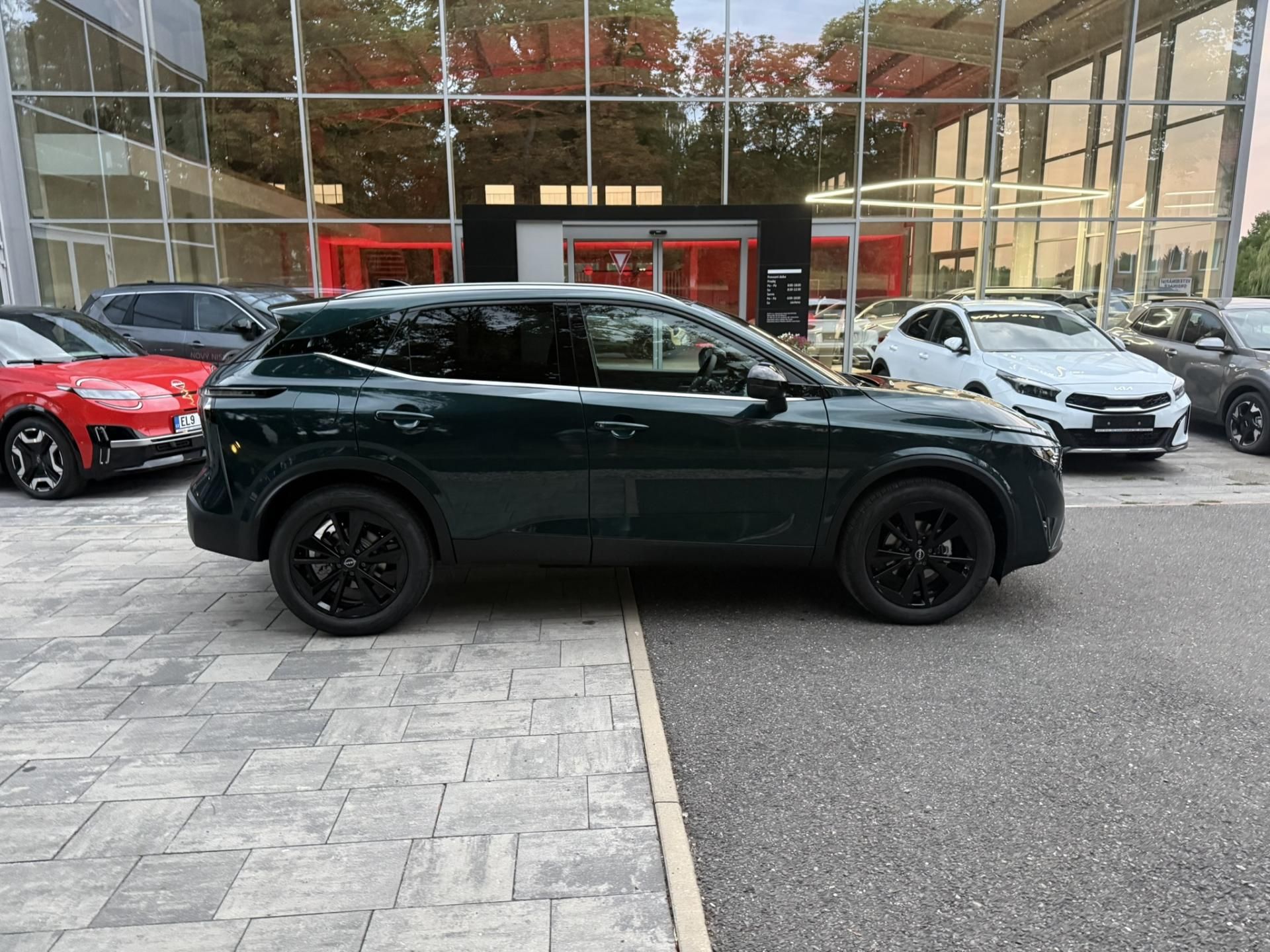 Nissan Qashqai, DIG-T X-TRONIC TEKNA + BOSE - fotka 4