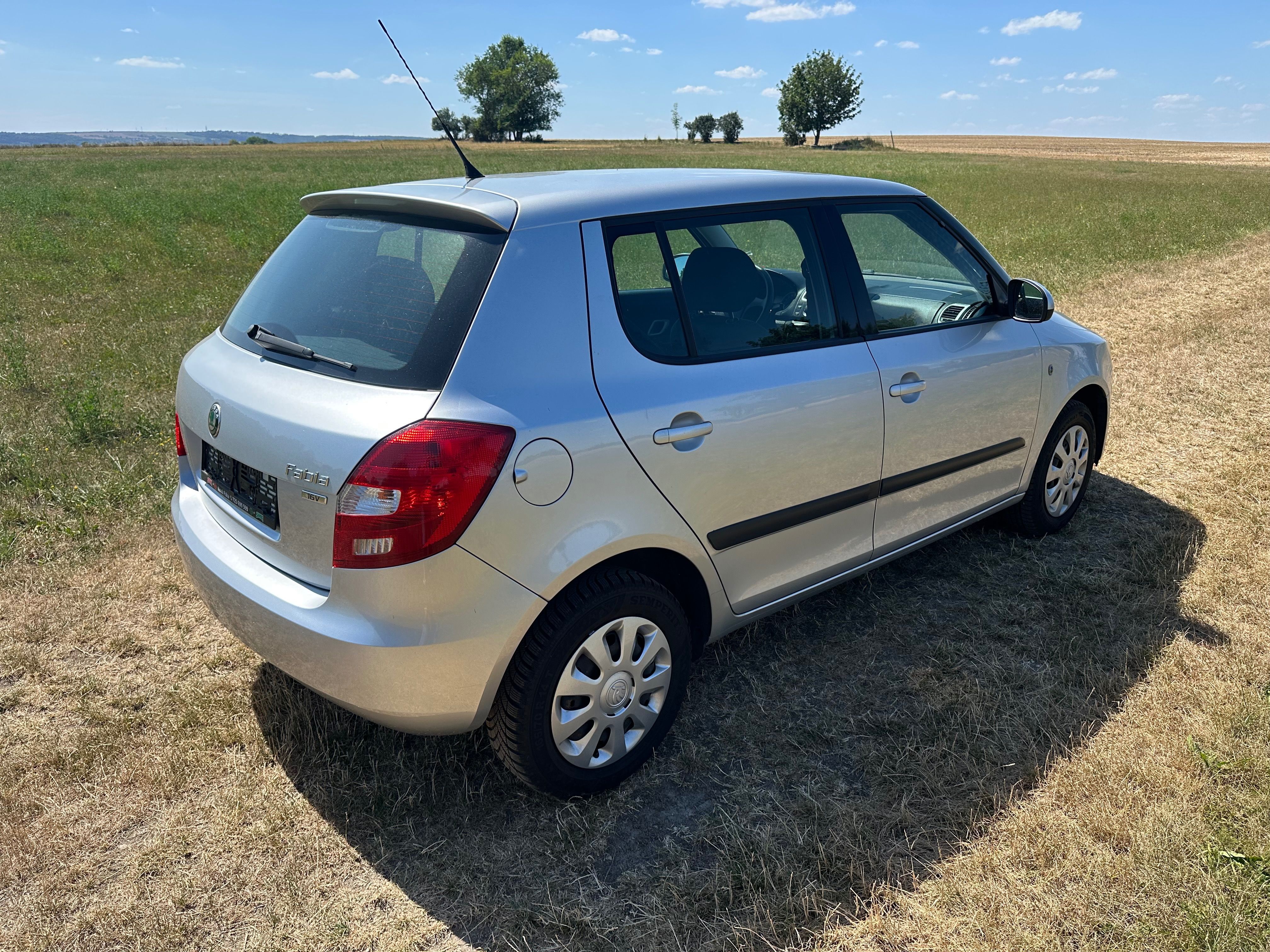 Škoda Fabia, 1.4-16v - fotka 6