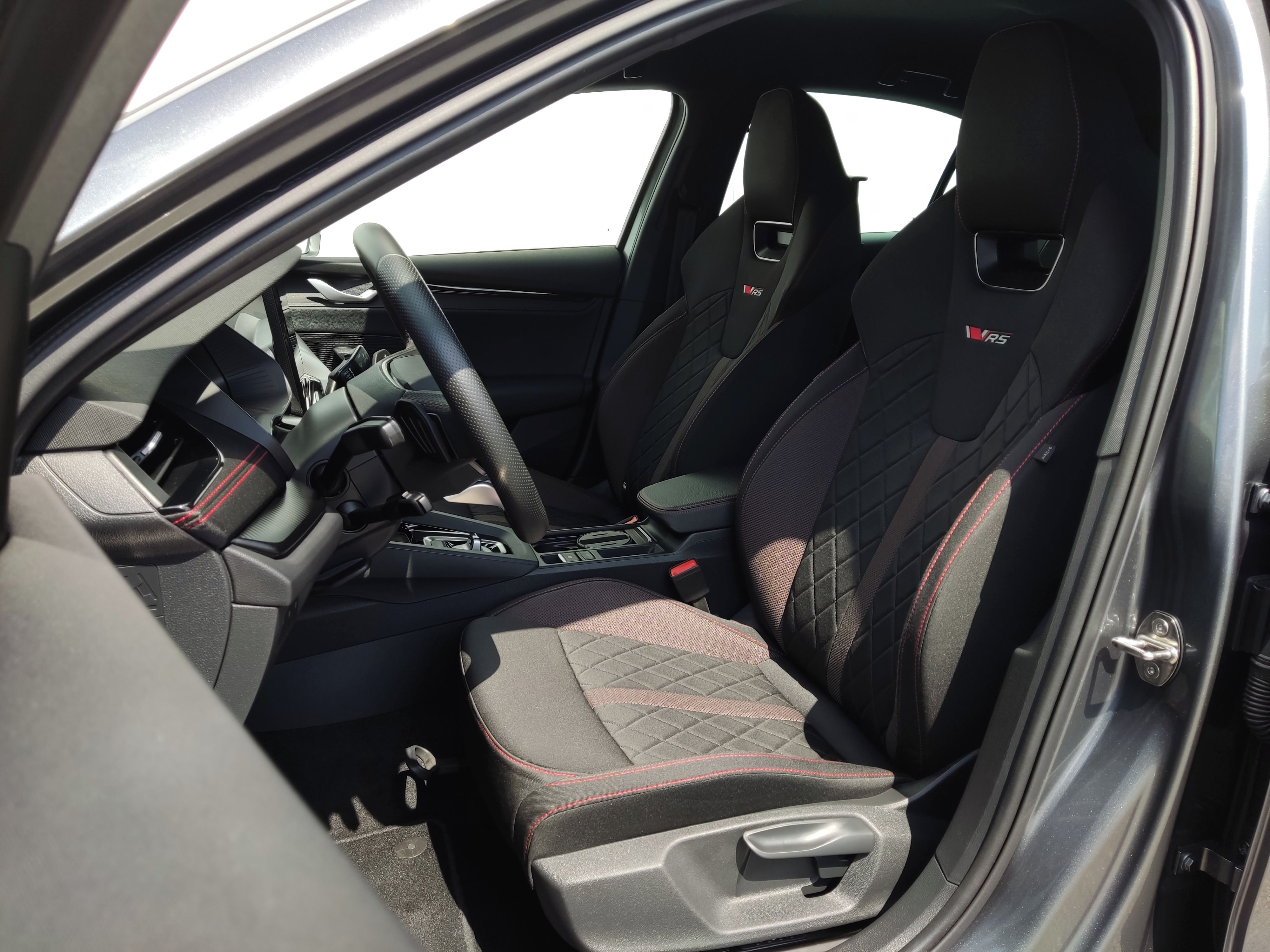Škoda Octavia, 2.0 TSI 195 kW DSG RS - fotka 6
