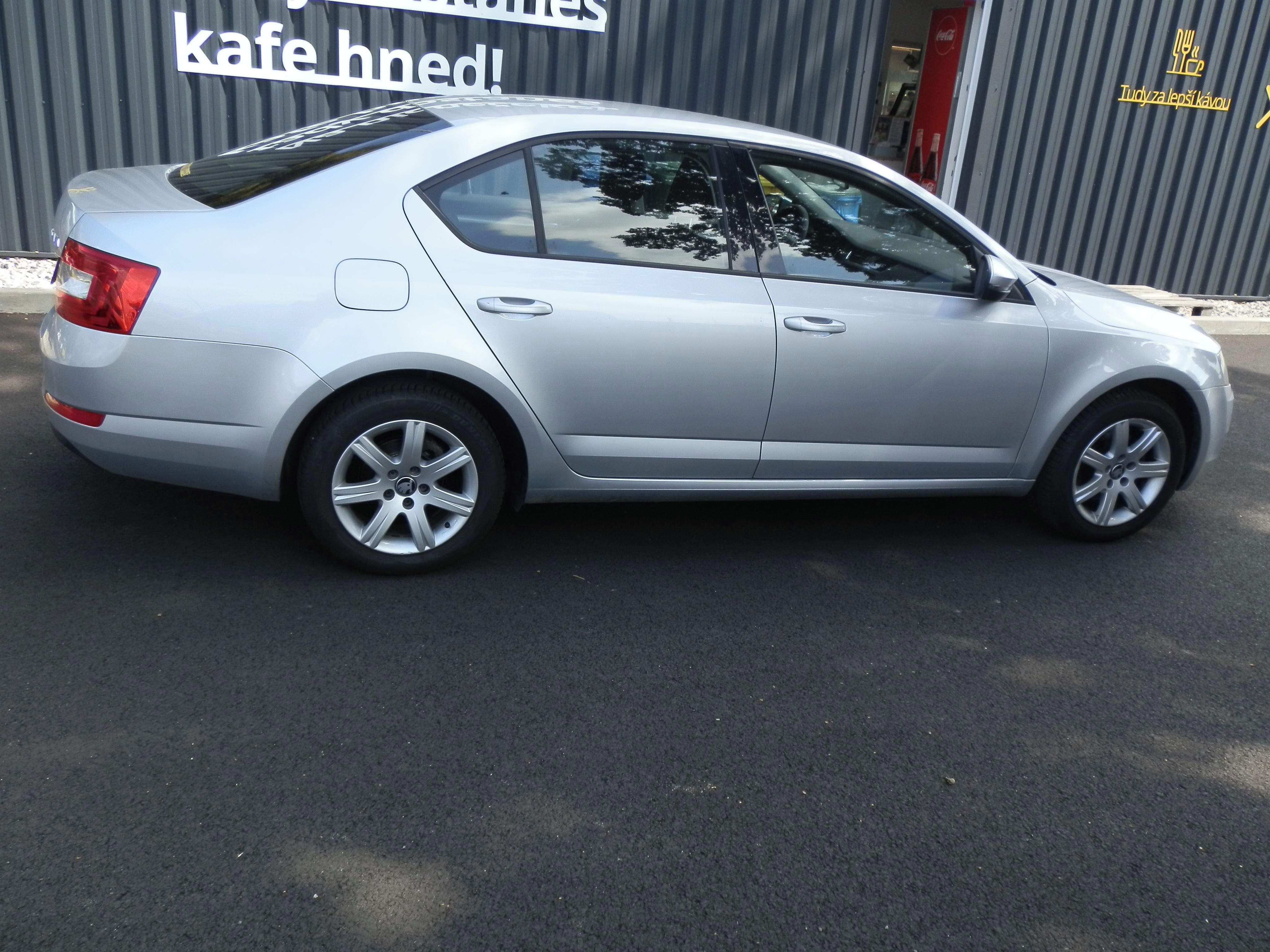 Škoda Octavia, 1,6 TDi - fotka 4