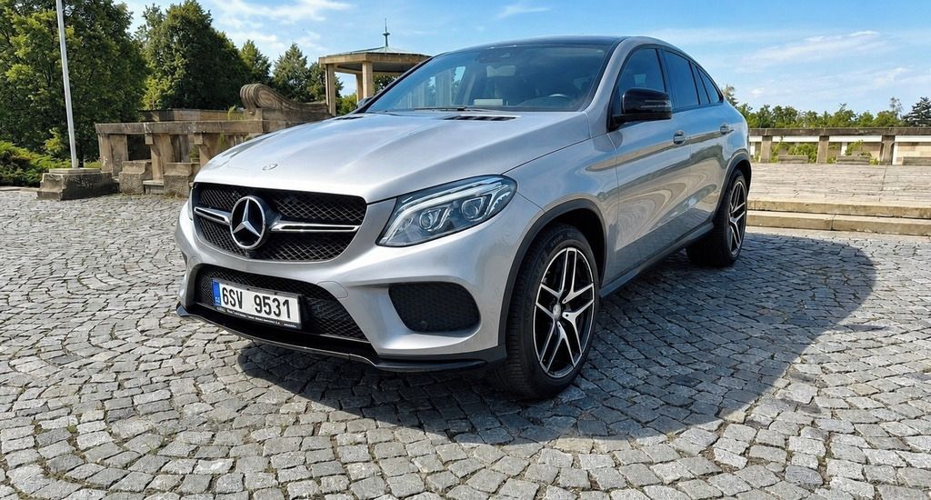 Mercedes-Benz GLE, AMG Line – panoramatická střec