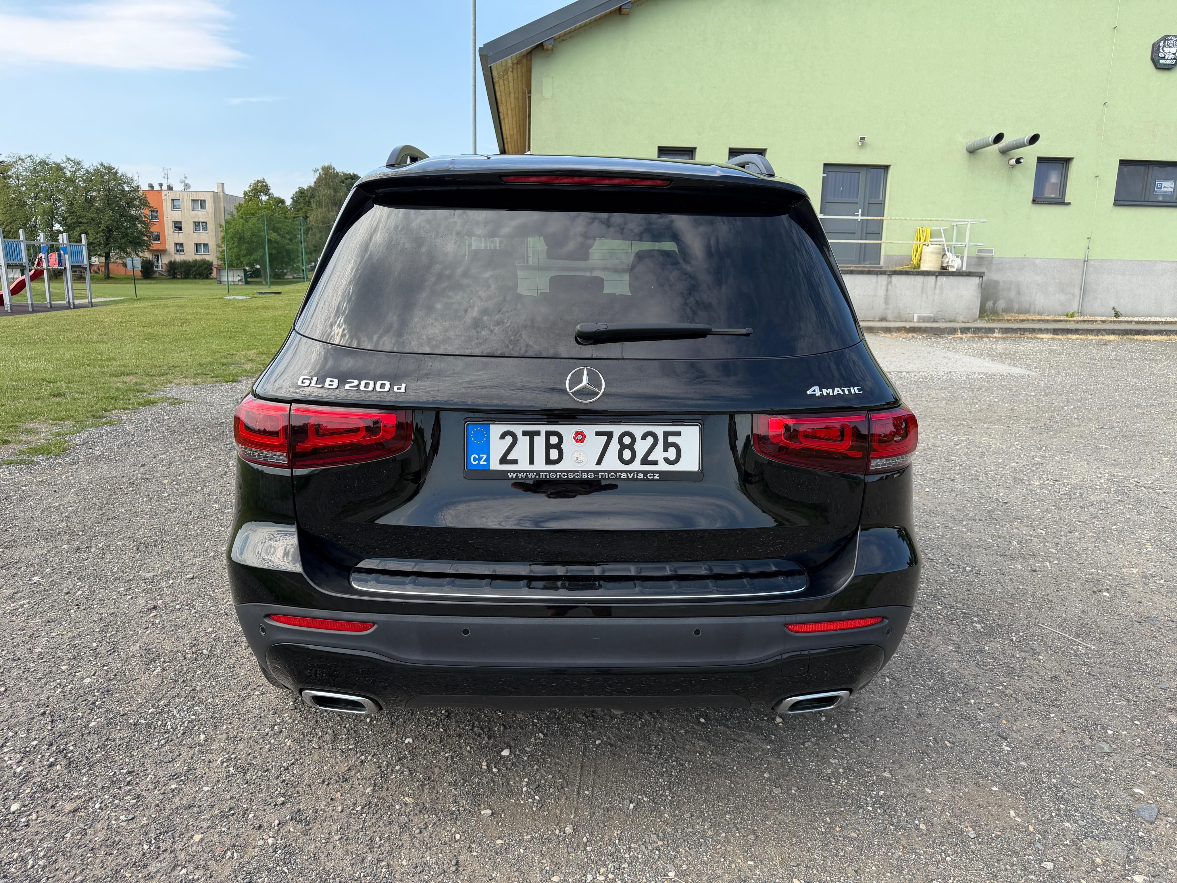 Mercedes-Benz GLB, GLB 200d 4MATIC, 4x4, AT, CZ - fotka 4