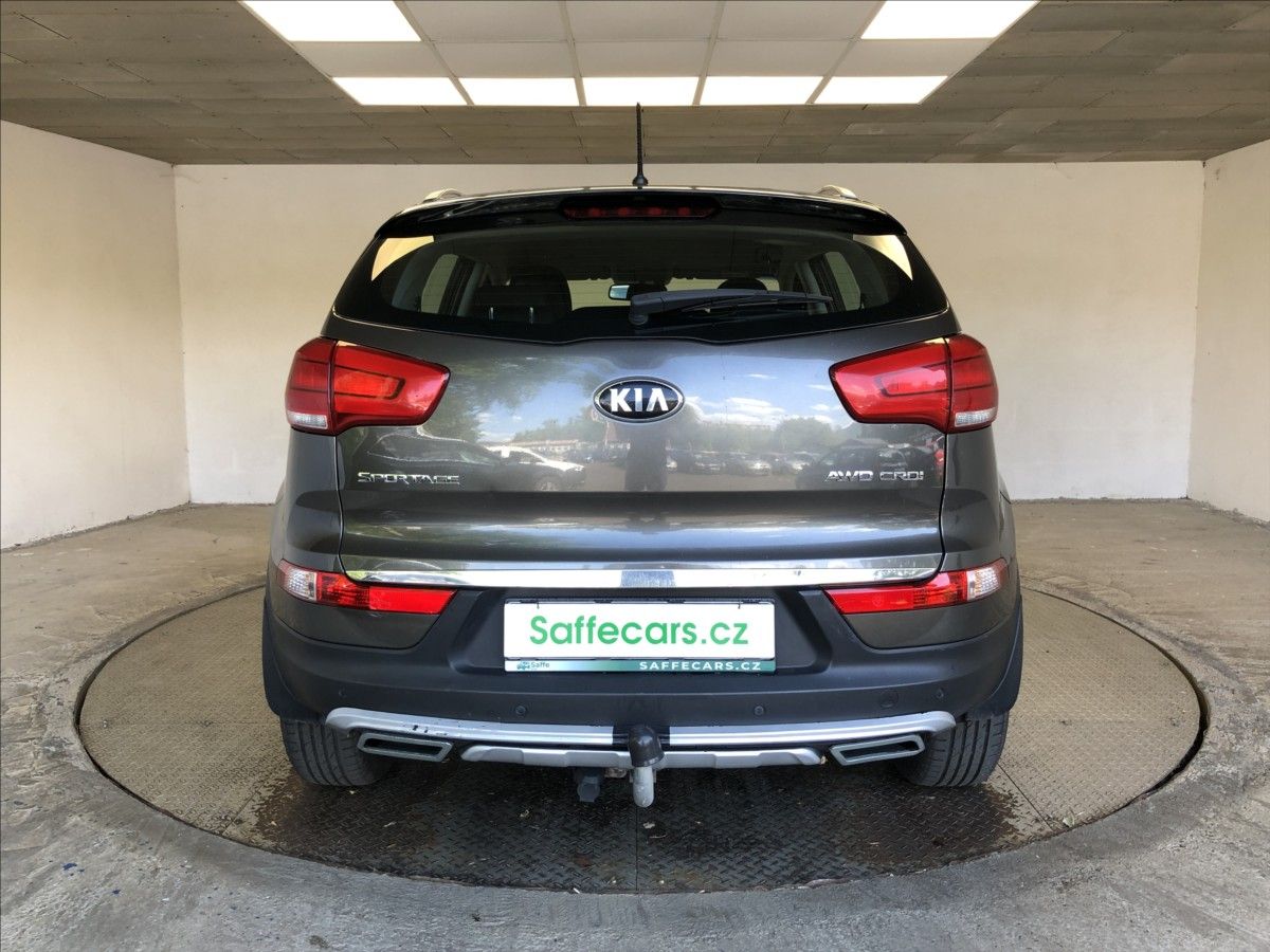 Kia Sportage, 2,0 CRDI 4X4 - fotka 6