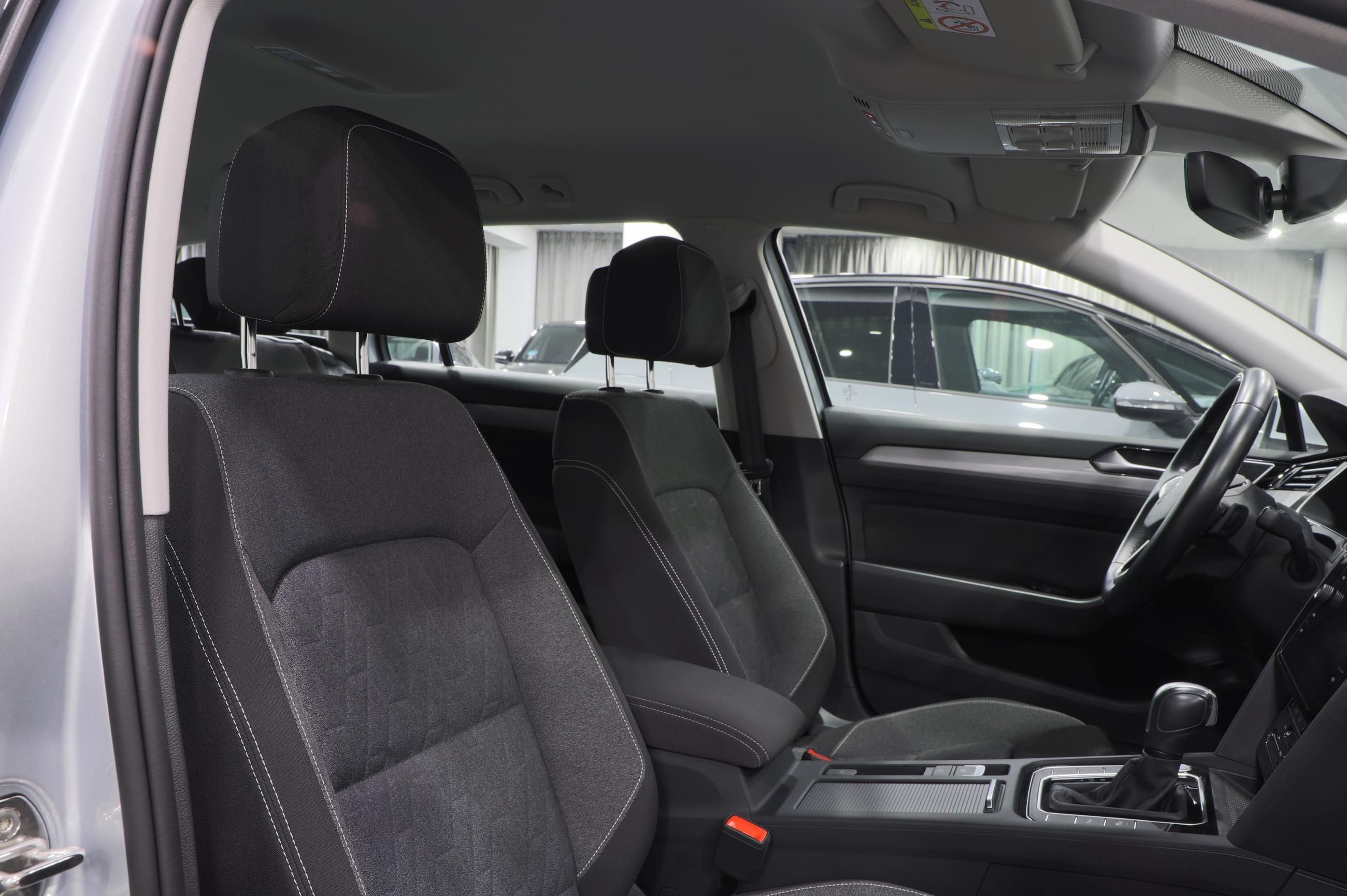 Volkswagen Passat, TDI 110kW DSG / Tažné / Matrix - fotka 5