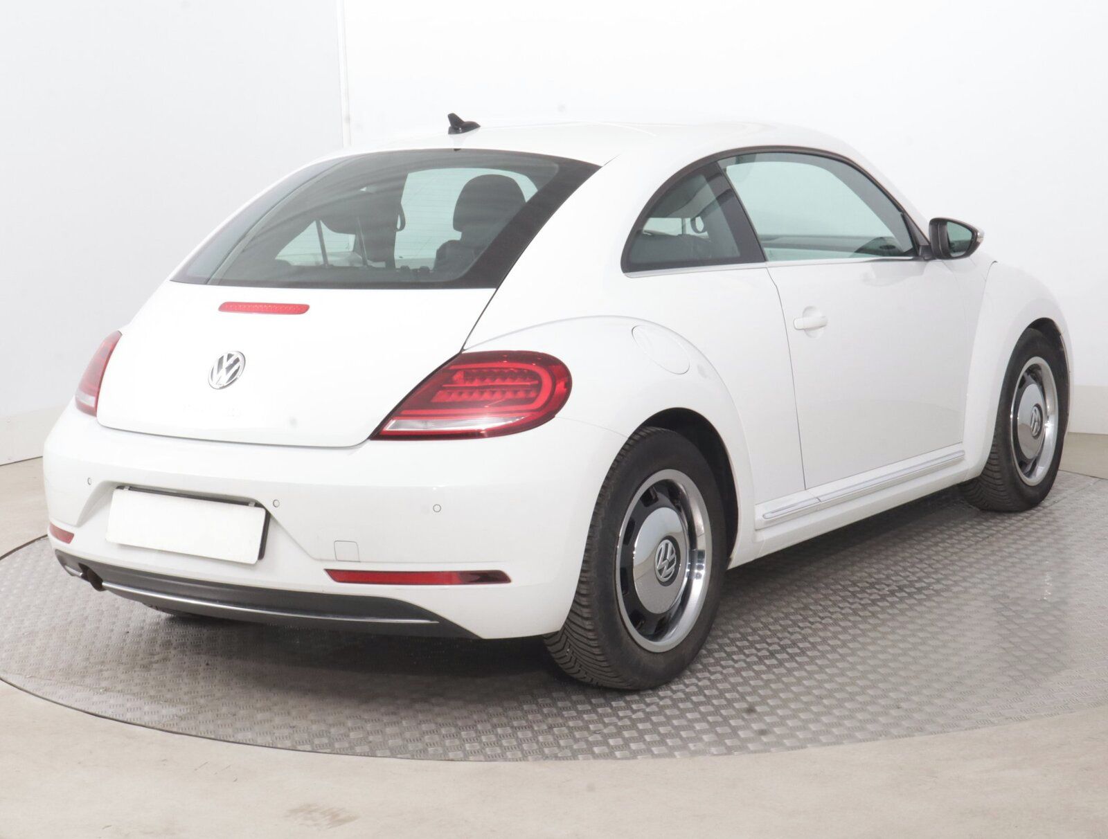 Volkswagen Beetle, 1.2 TSI, Navi - fotka 5