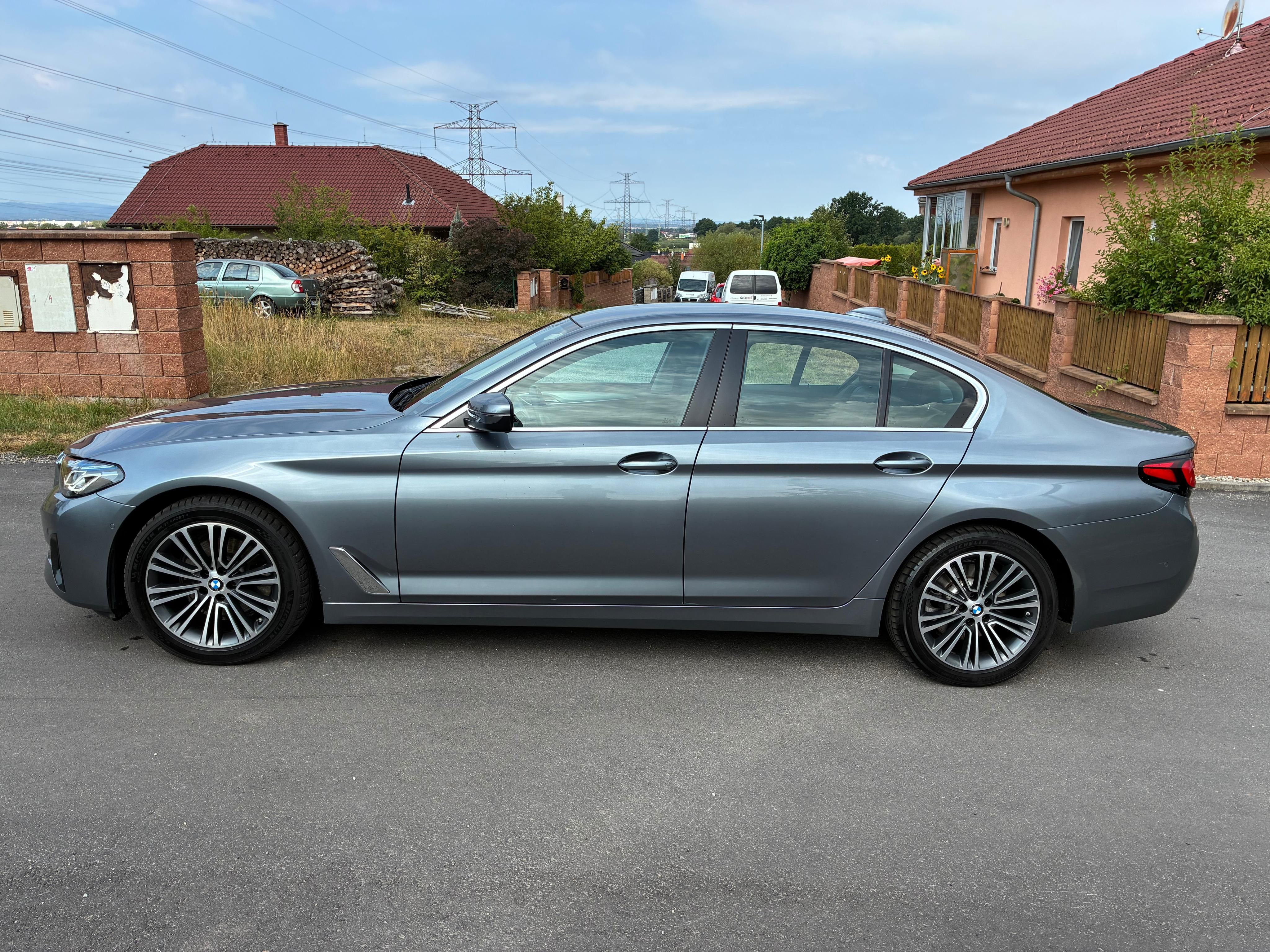BMW Řada 5, 520d 140kw Laser Hud N.topeni - fotka 2