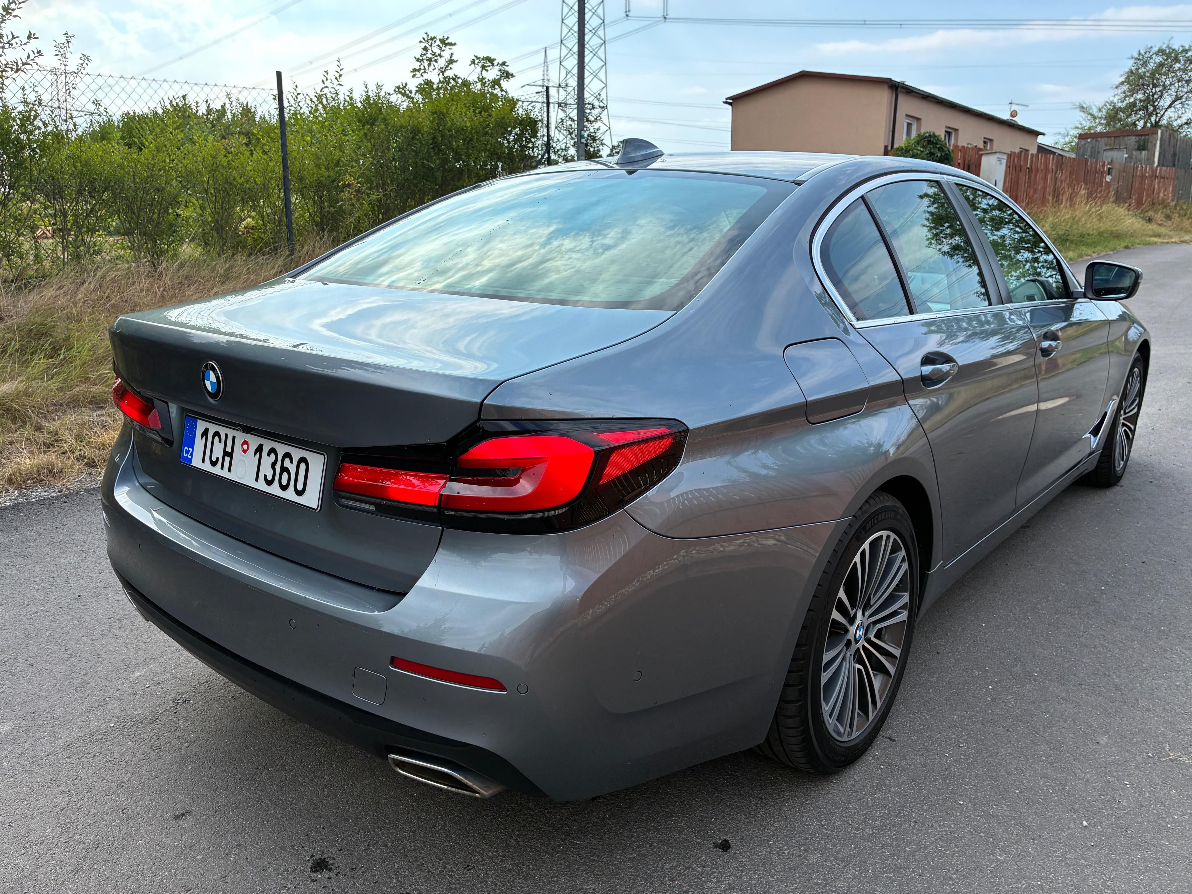BMW Řada 5, 520d 140kw Laser Hud N.topeni - fotka 5