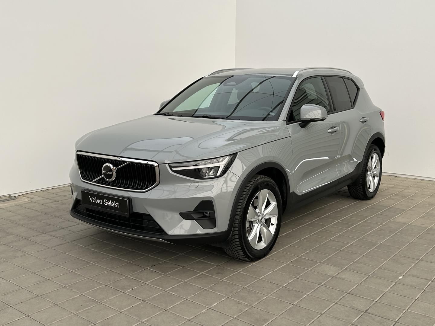 Volvo XC40, 2.0B3 120kW CORE