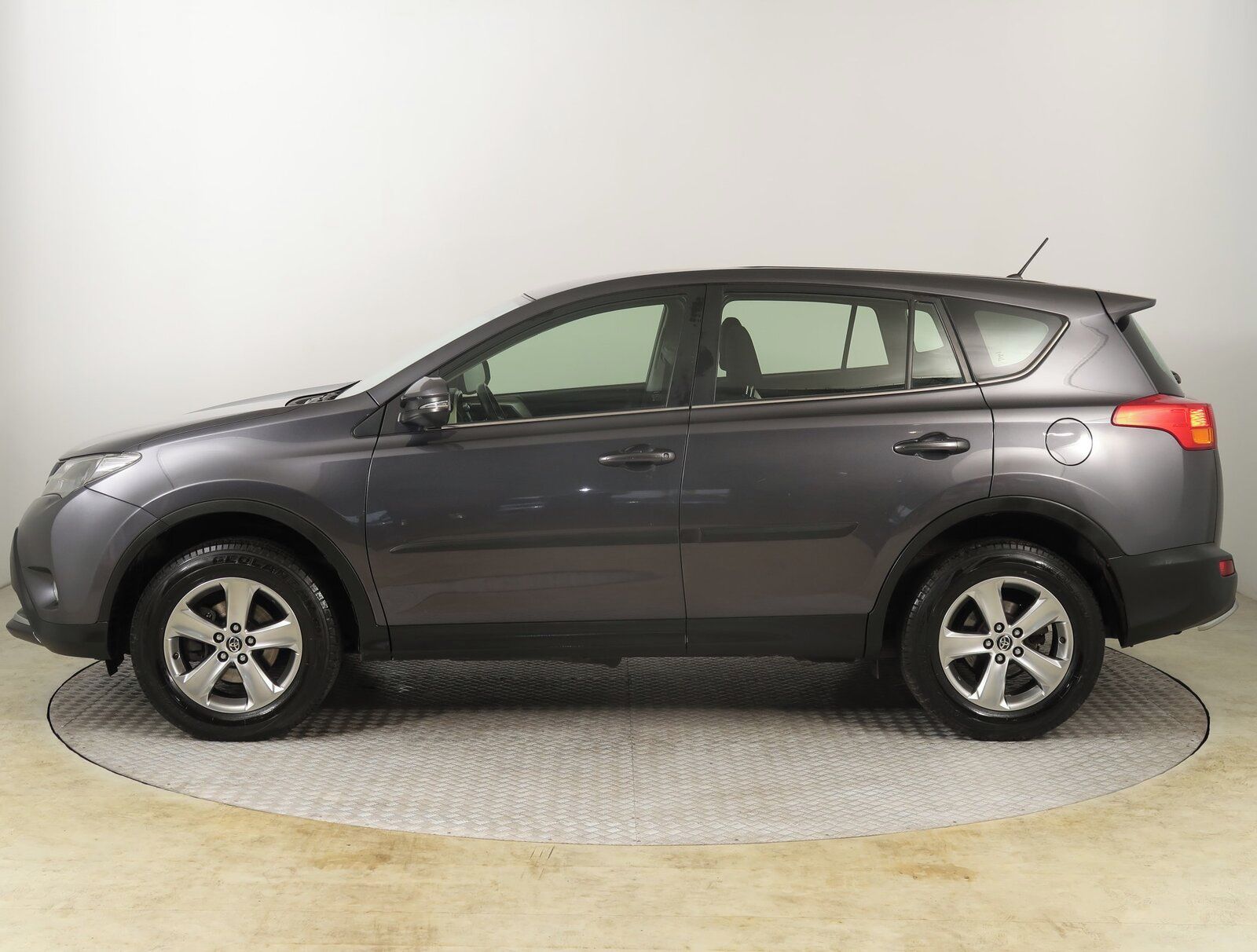 Toyota Rav4, 2.0 D-4D, ČR,1.maj, Serv.kniha - fotka 3