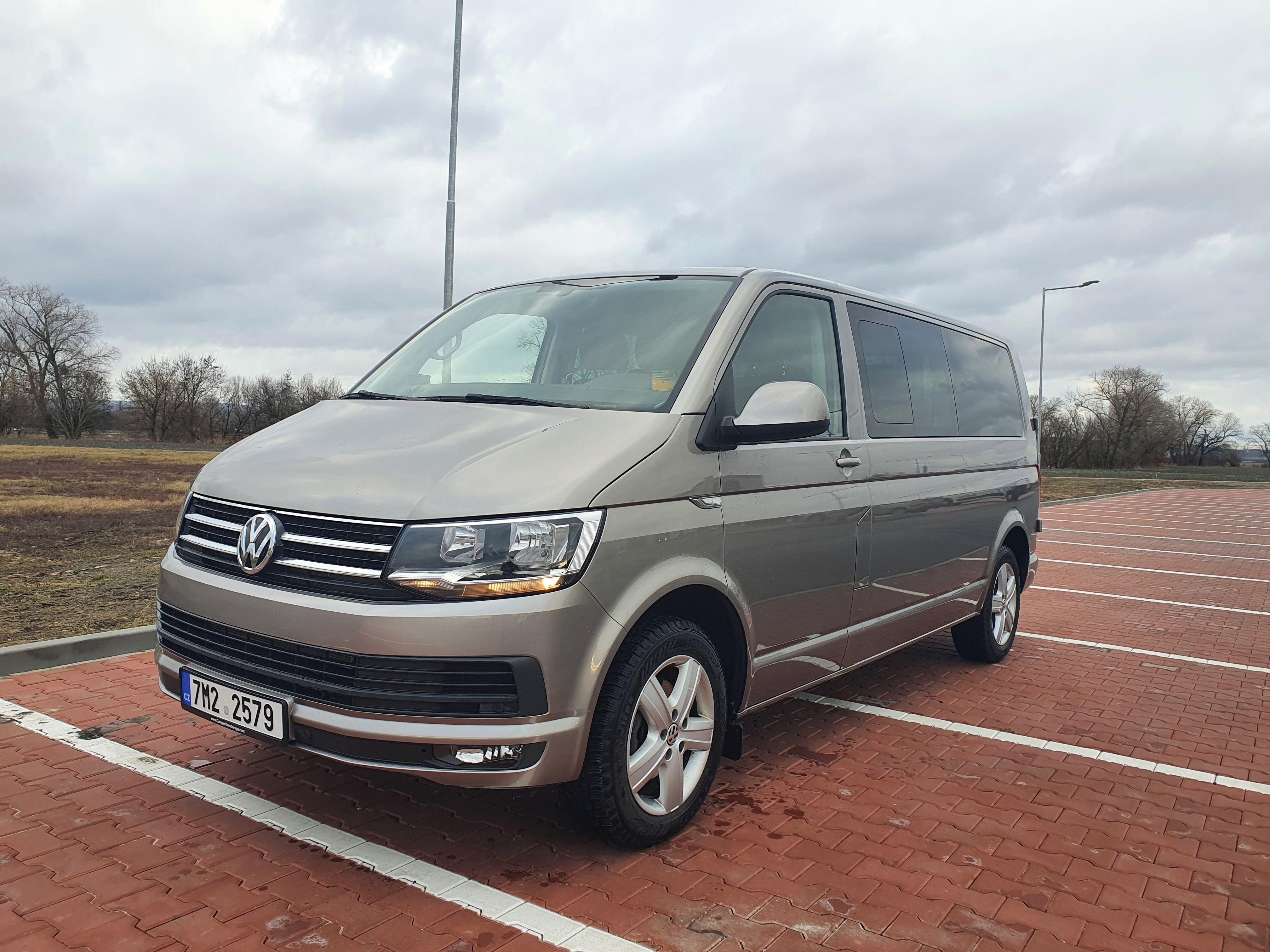 Volkswagen Caravelle, 2015, DSG, stačí jezdit - fotka 5