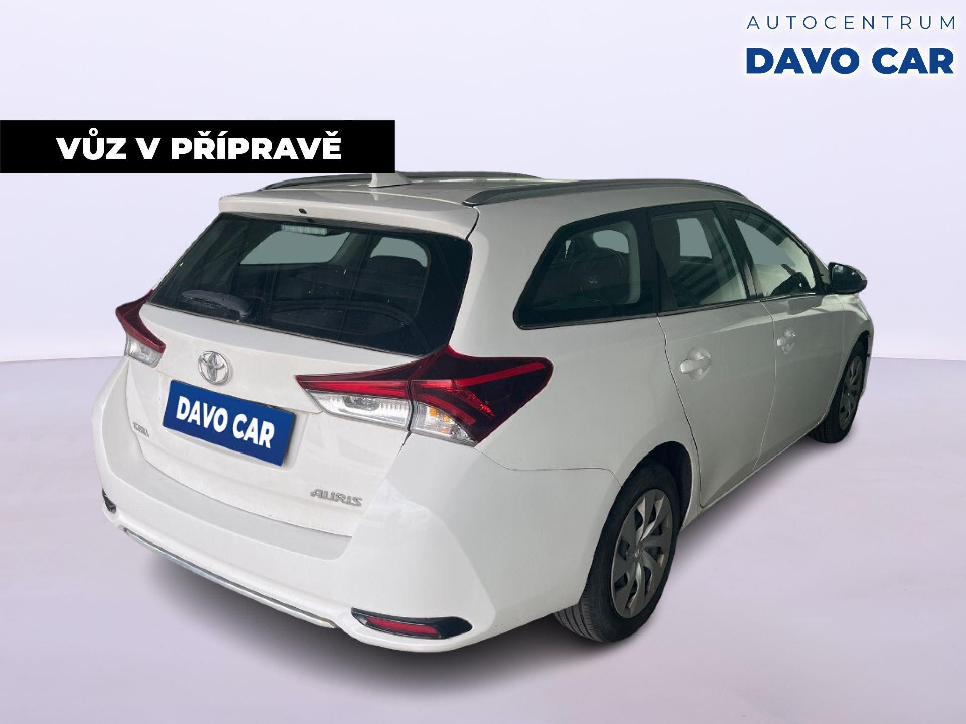 Toyota Auris, 1,4 D-4D 66 kW Sports Active - fotka 5