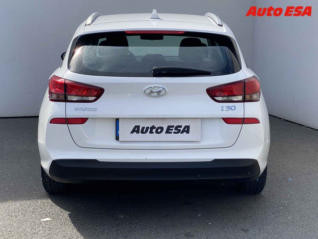 Hyundai i30, 1.6 CRDi,ČR,Smart,AC - fotka 5
