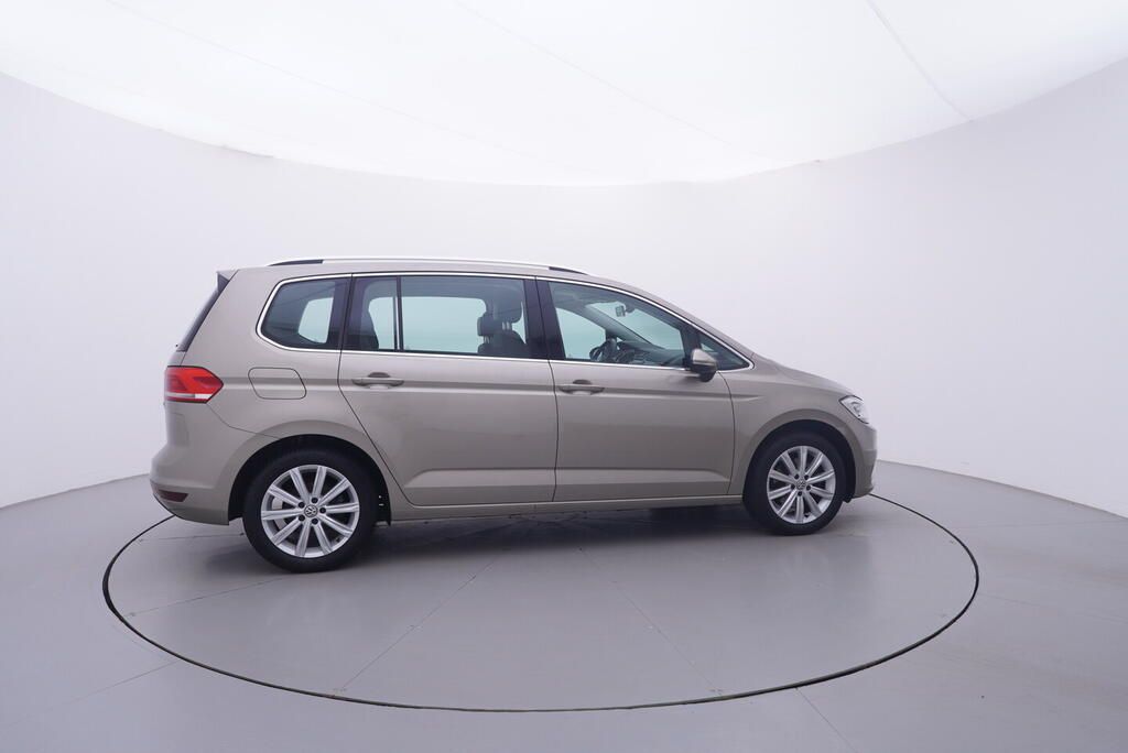 Volkswagen Touran, Highline 1.4 TSI 110 kW - fotka 6