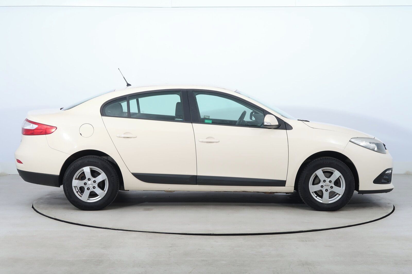 Renault Fluence, 1.6 16V, Serv.kniha, Klima - fotka 6
