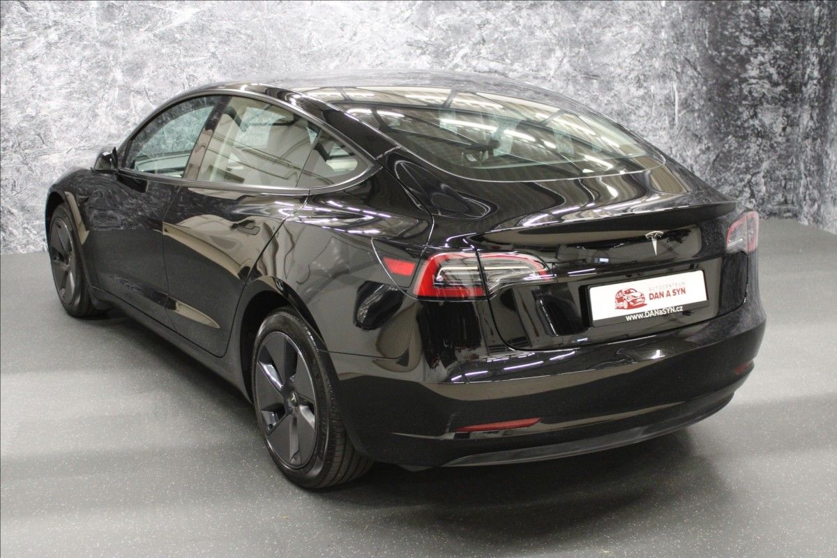 Tesla Model 3, Long Range - fotka 3