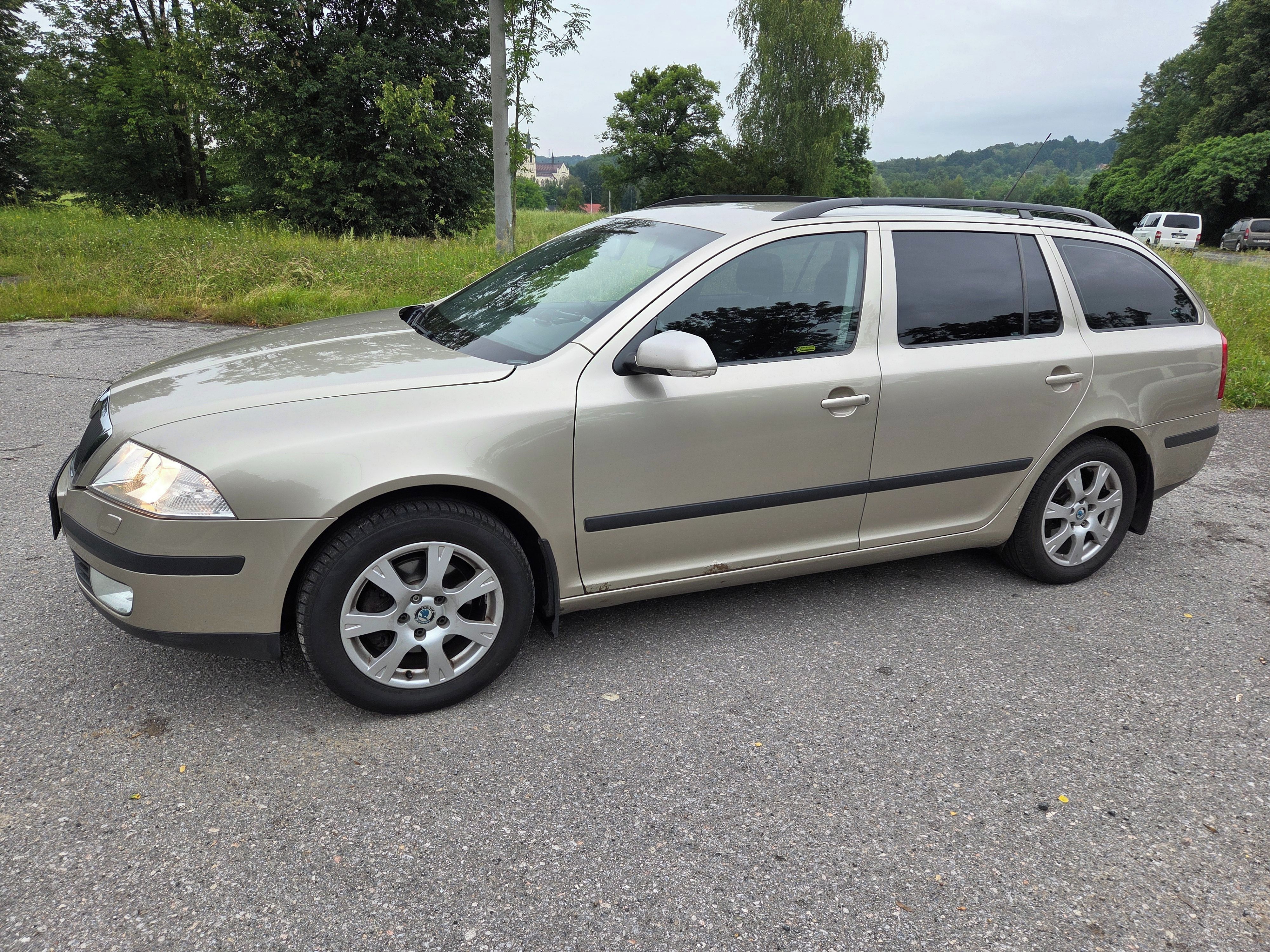 Škoda Octavia, 2,0TDI, 103 kW, DSG, Elegance - fotka 4