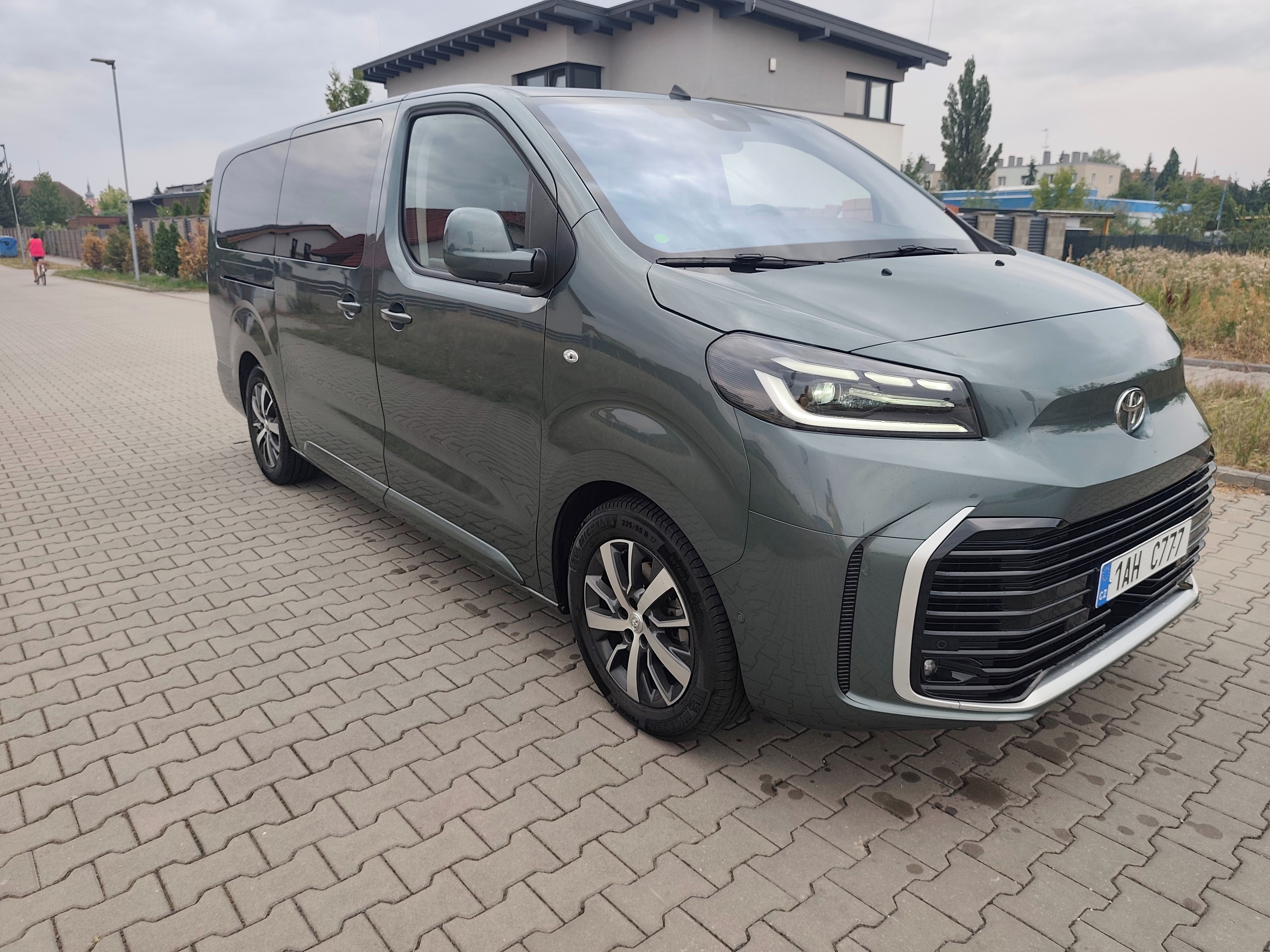 Toyota Proace, Prodám zánovní Proace L2 - fotka 3