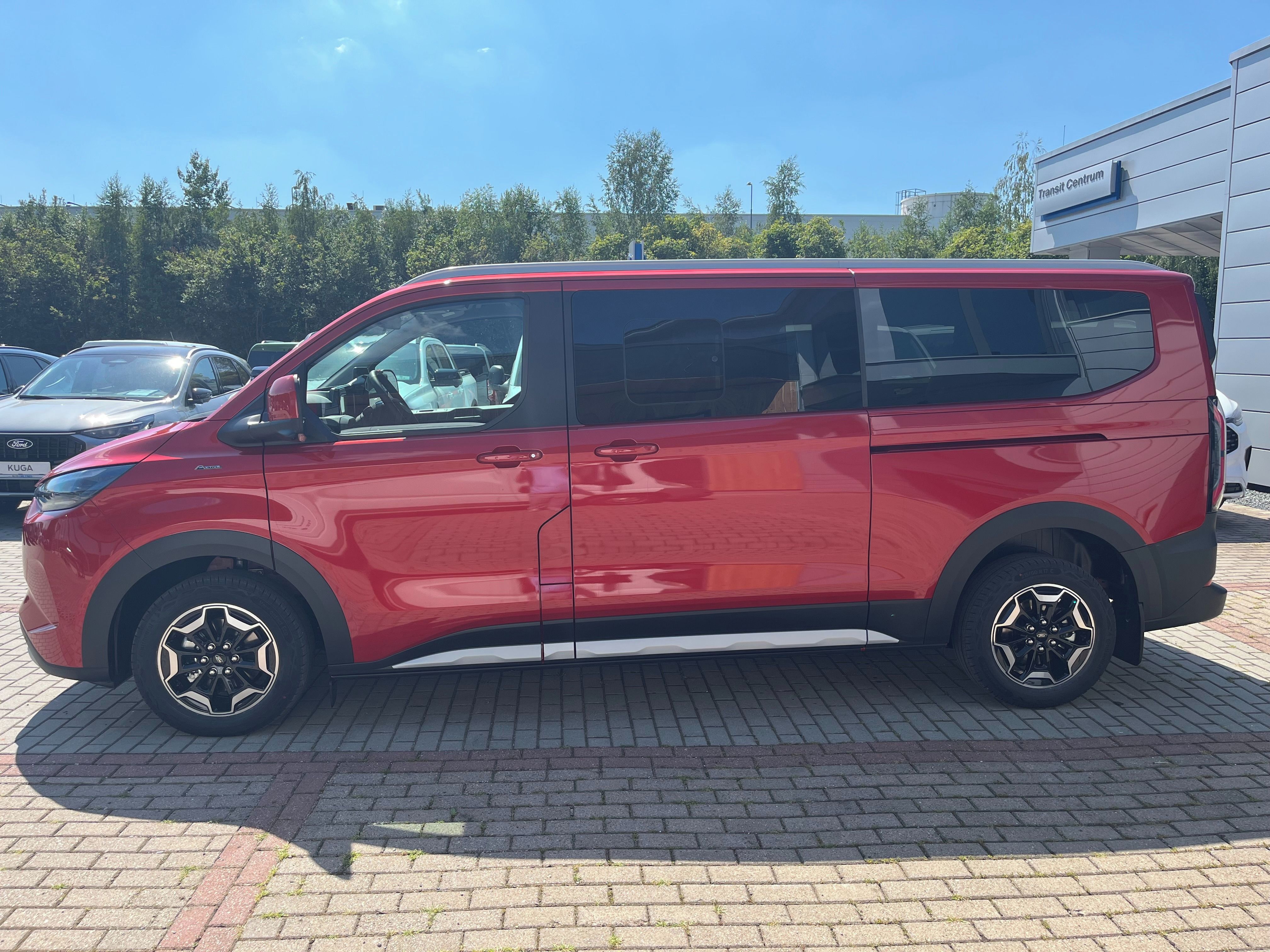 Ford Tourneo Custom, 2.5 DuratecPHEV 171kW ActiveL2 - fotka 2