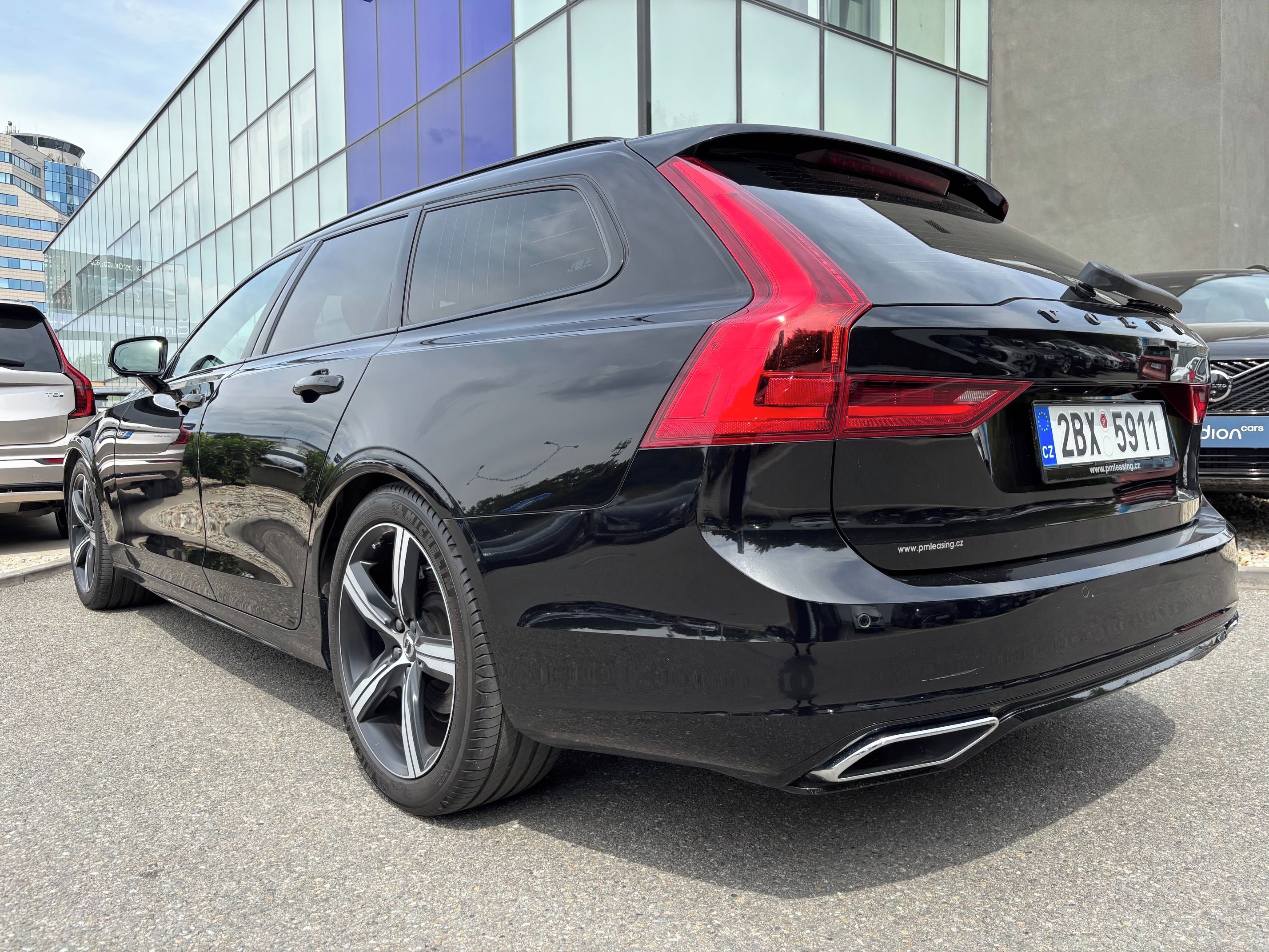 Volvo V90, D4 INCRIPTION AT,2xAL - fotka 4