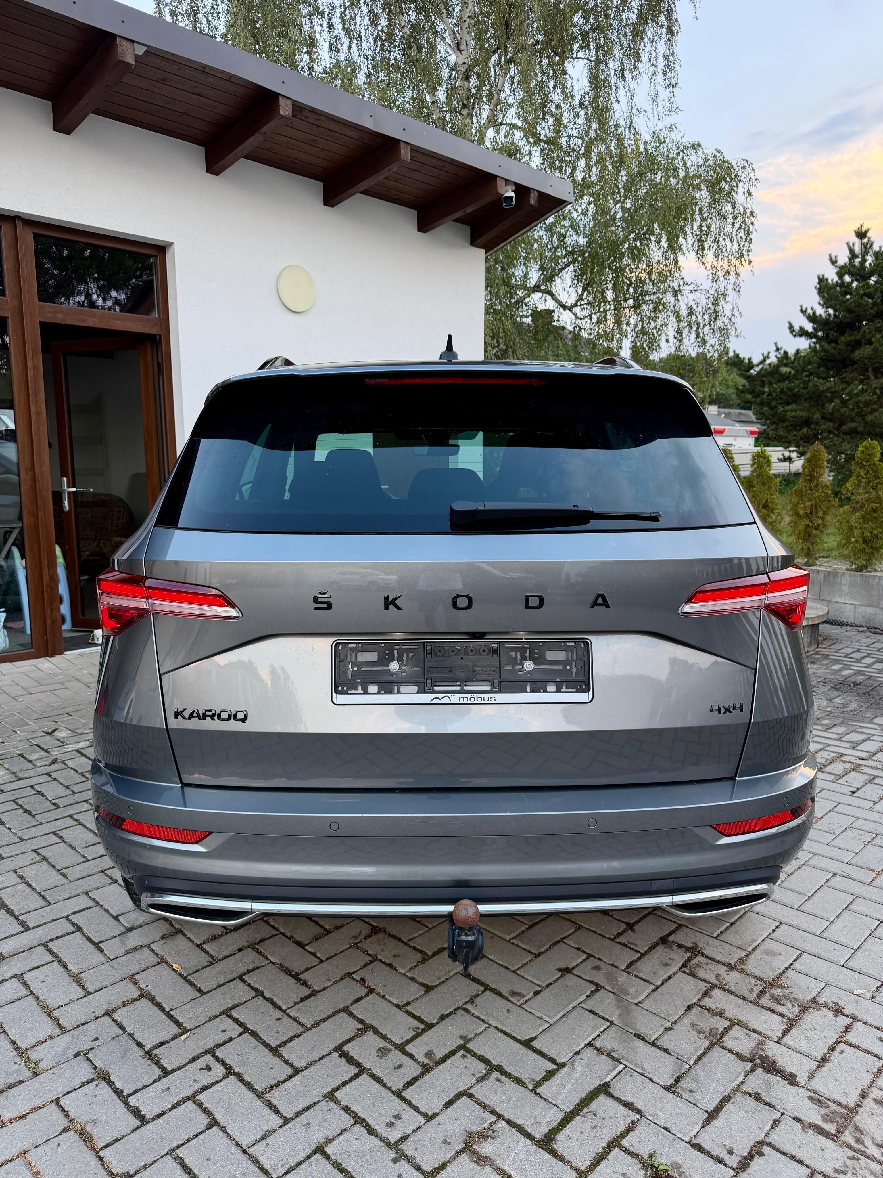 Škoda Karoq, 2.0 TSI 4x4 MATRIX 360 DCC - fotka 6