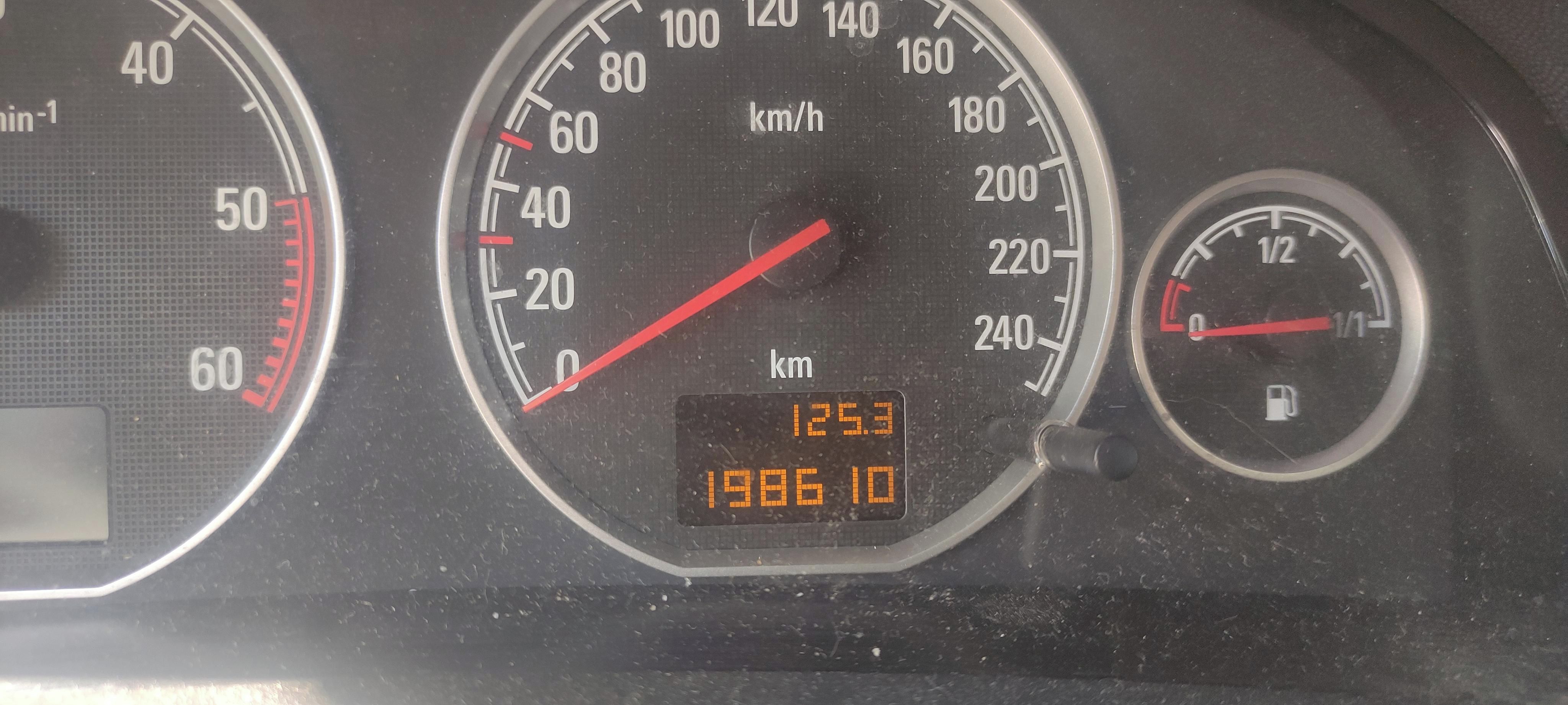 Opel Vectra, C, 1.9 CDTI 110 kW Automat - fotka 6
