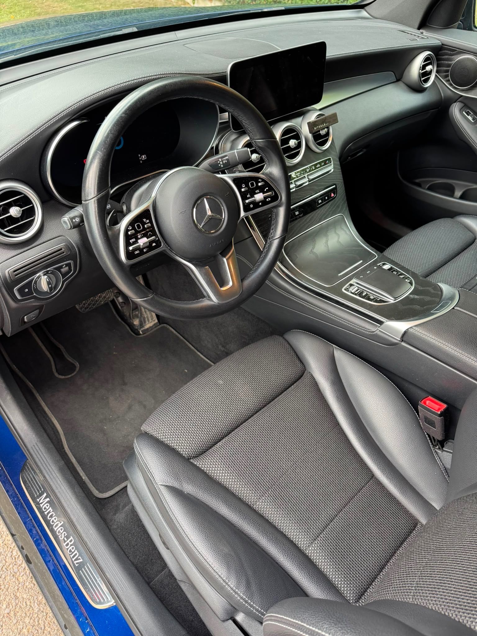 Mercedes-Benz GLC, Mercedes Benz GLC 300e - fotka 4