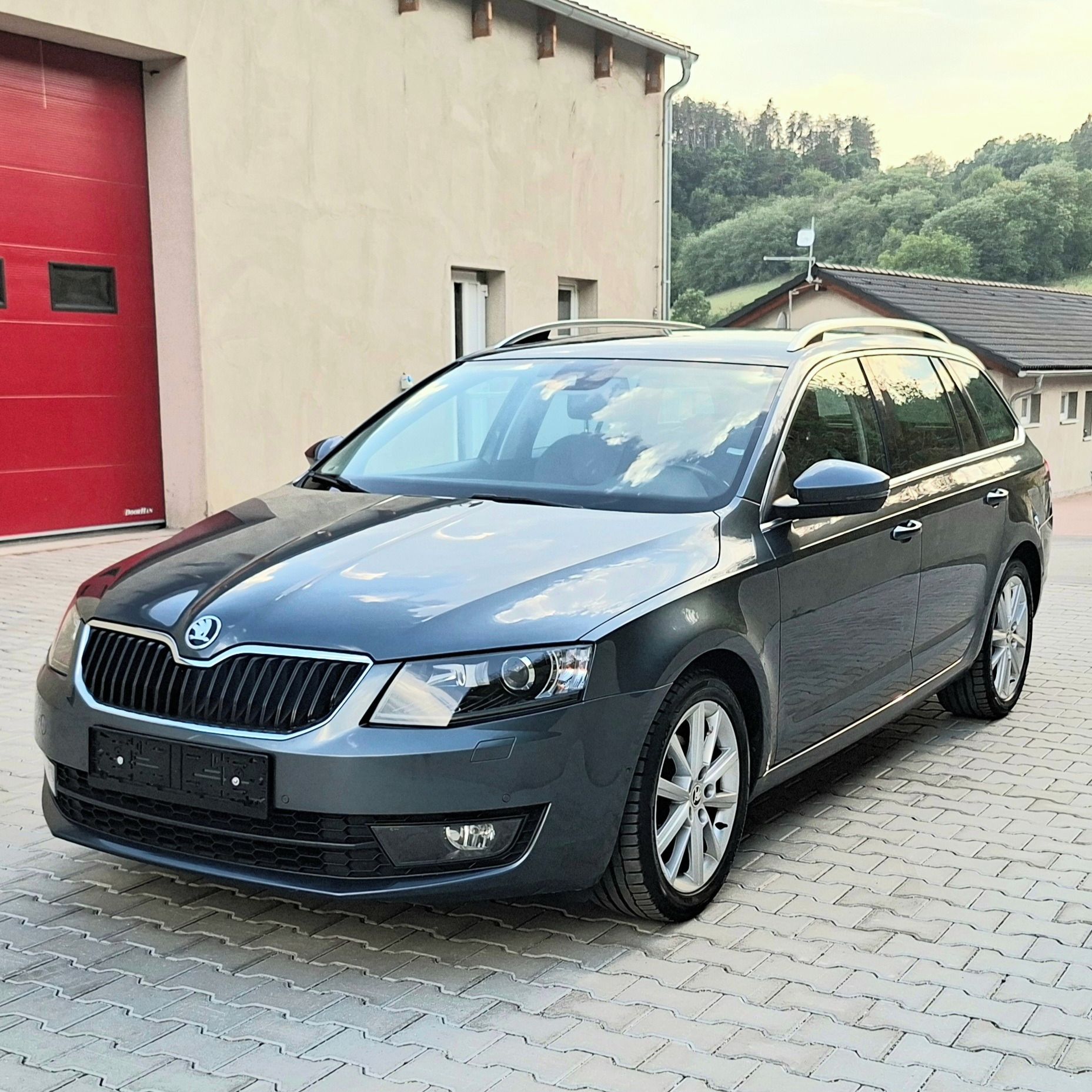 Škoda Octavia, 1.4 TSI 110kW 1.Majitel - fotka 2
