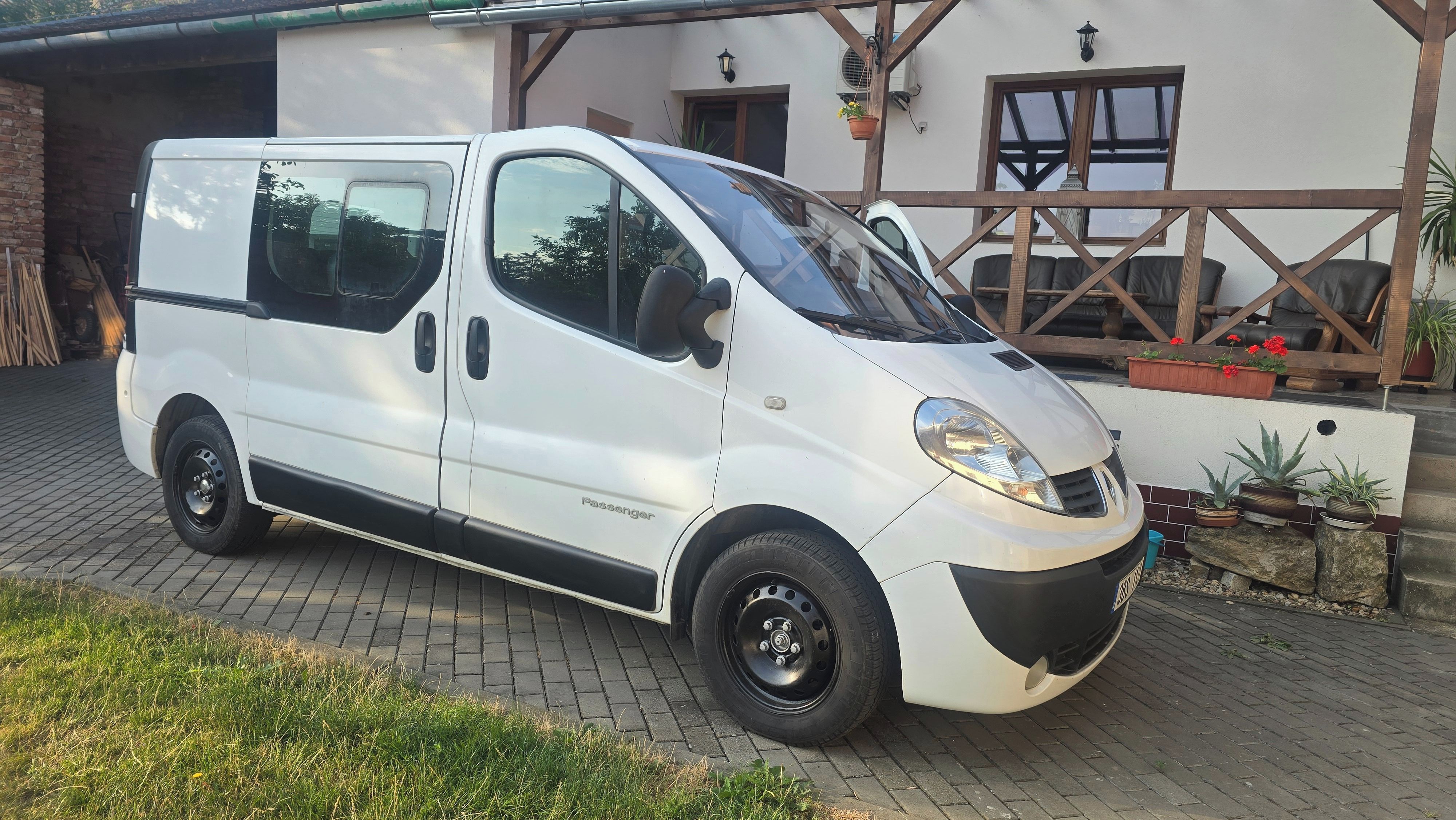 Renault Trafic, 2.0 Dci, 2 x šoupačky, ČR, DPH - fotka 2