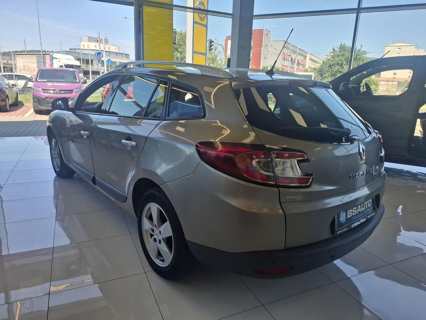 Renault Mégane, 1.6 16V 81KW 2012 - fotka 4