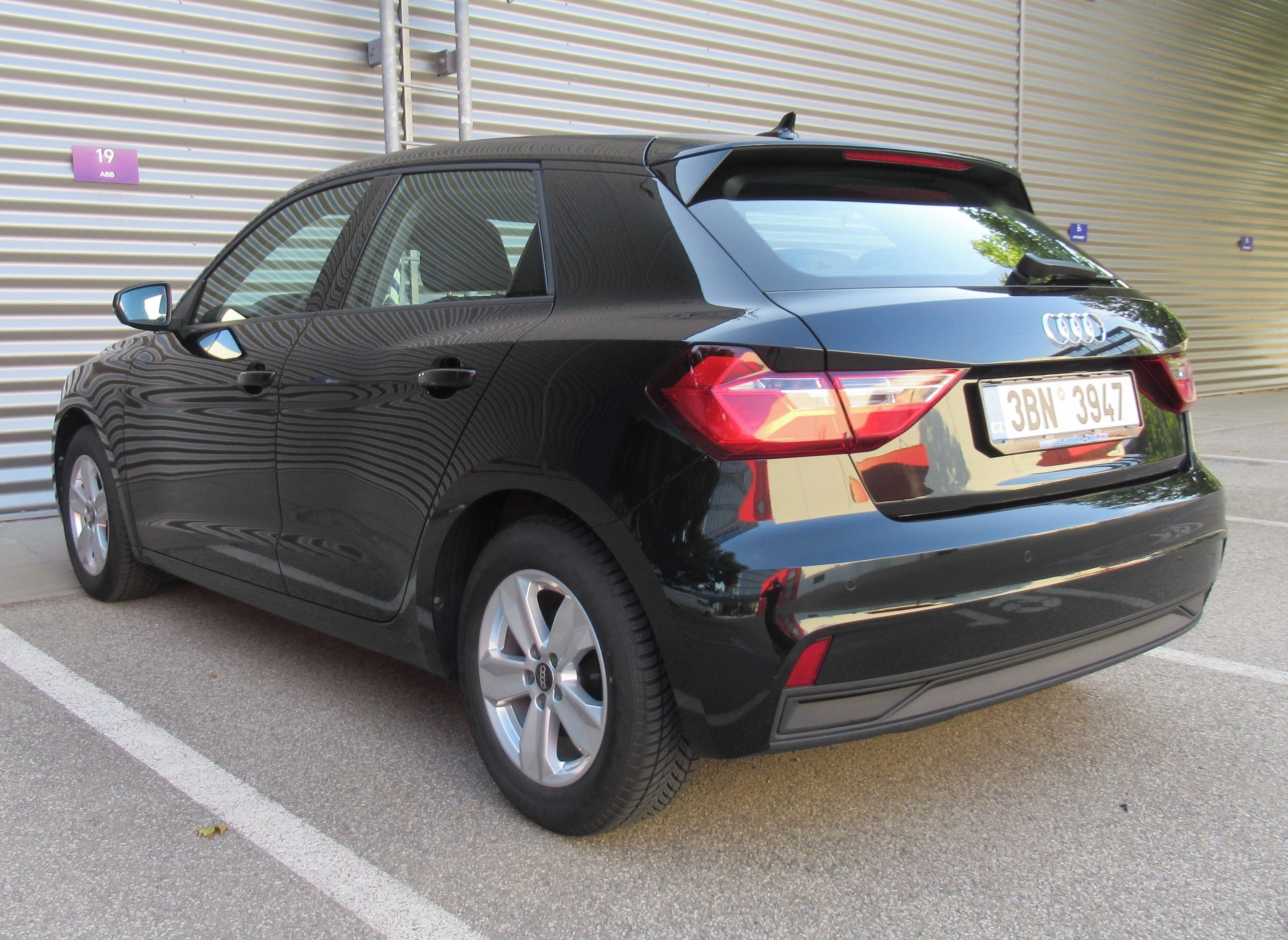 Audi A1, Attraction 25TFSI S tronic - fotka 4
