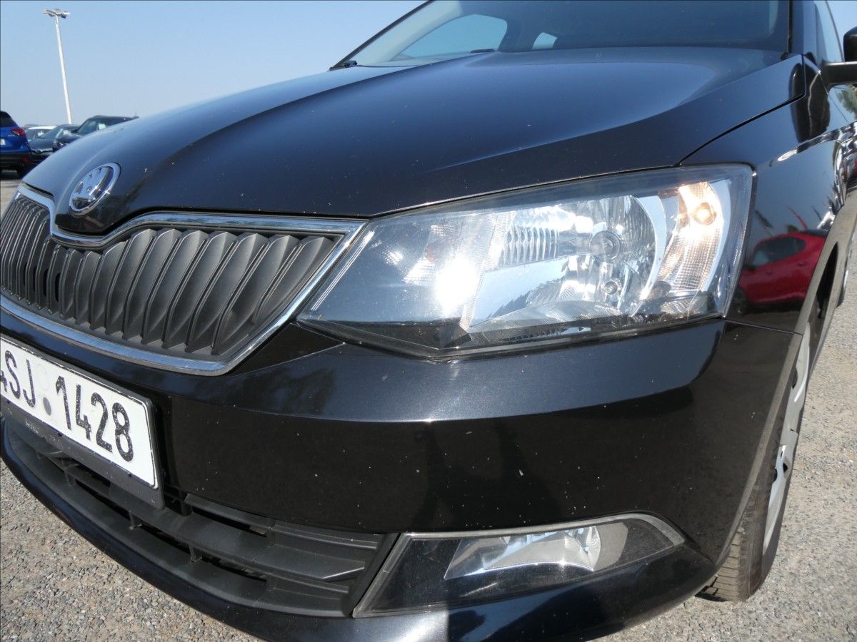 Škoda Fabia, 1,0 TSI 81kW Ambition,2 x kola - fotka 4