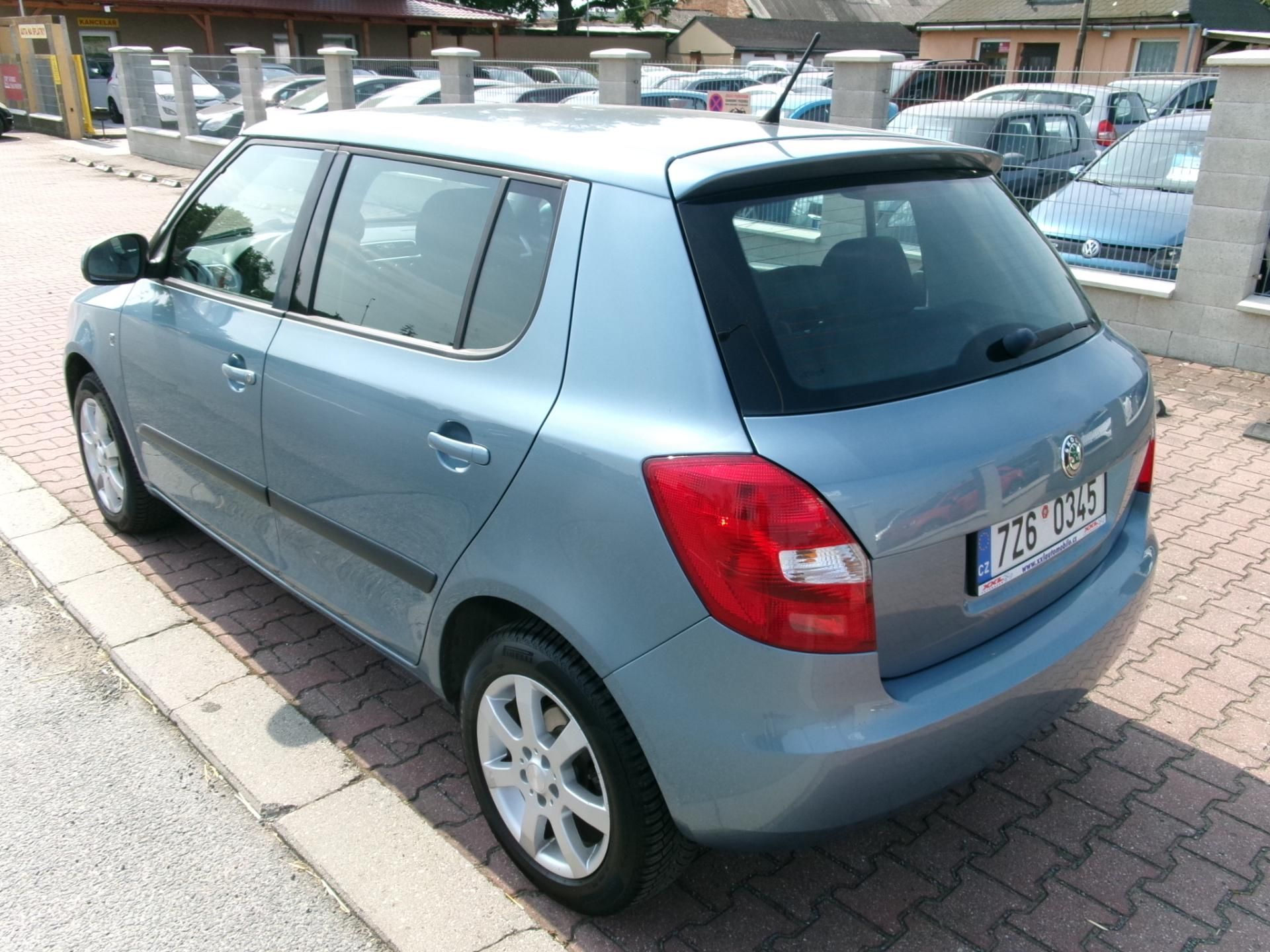 Škoda Fabia, 1,4 16V KLIMA TEMP ALU - fotka 6