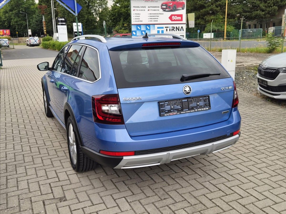 Škoda Octavia, 2,0 TDi SCOUT *WEBASTO*KAMERA* - fotka 2
