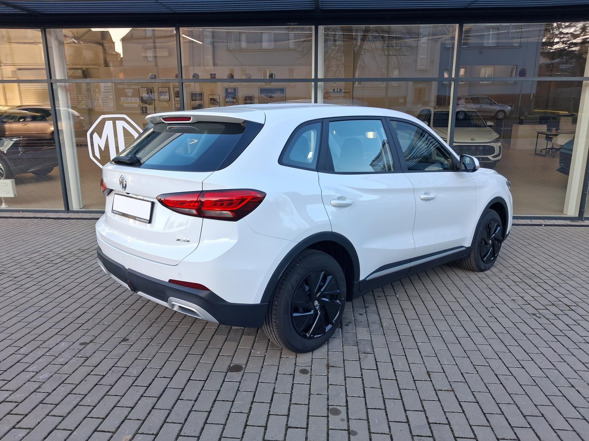 MG ZS, ESSENTIAL Hybrid+ 145kW 4AT - fotka 4