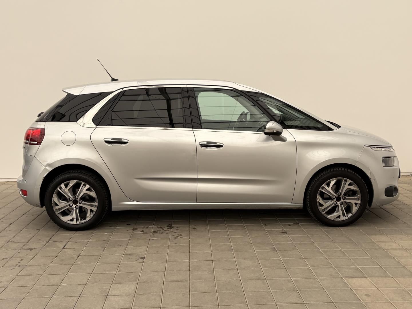 Citroën C4 Picasso, 1.6HDI 85kW Attractive - fotka 6
