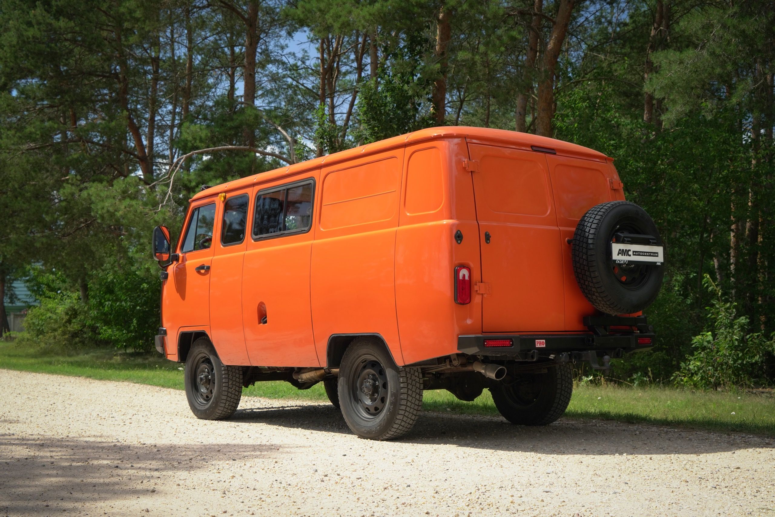 UAZ, 3909 Buchanka - předváděcí - fotka 3