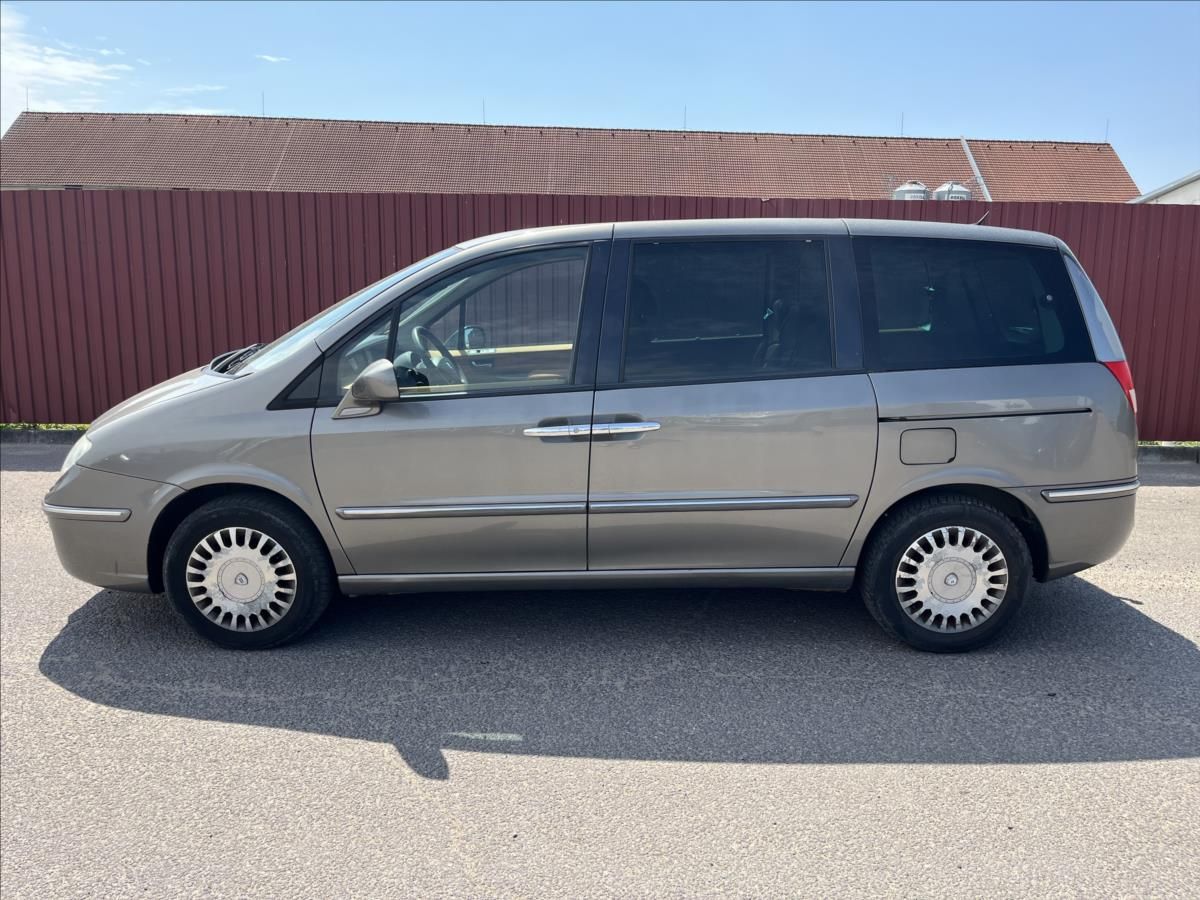 Lancia Phedra, 2,0 JTD KLIMA TAŽNÉ STK 7/2028 - fotka 4