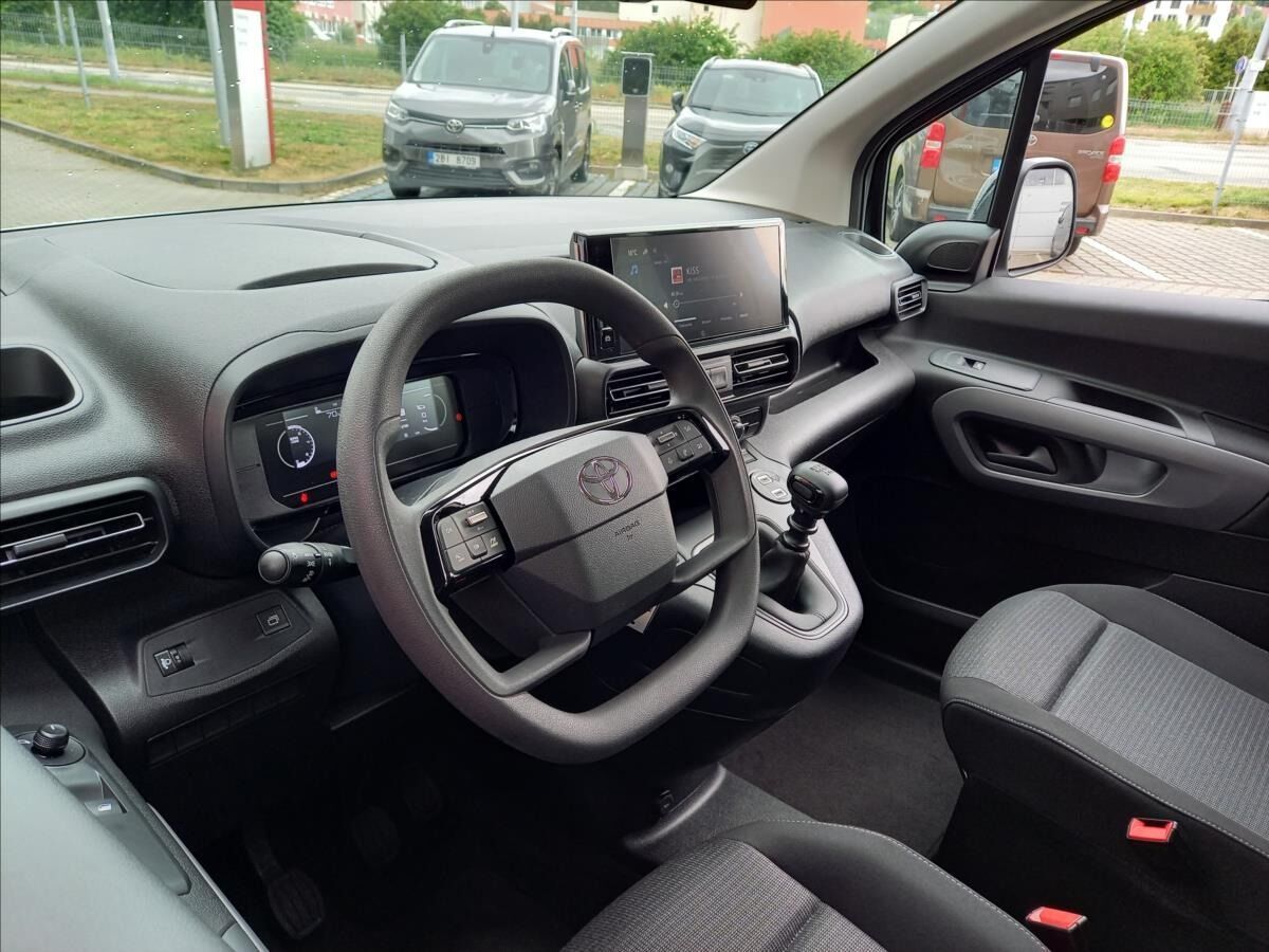 Toyota Proace City Verso, 1,5 L1 1,5D 100k MT6 Combi - fotka 4