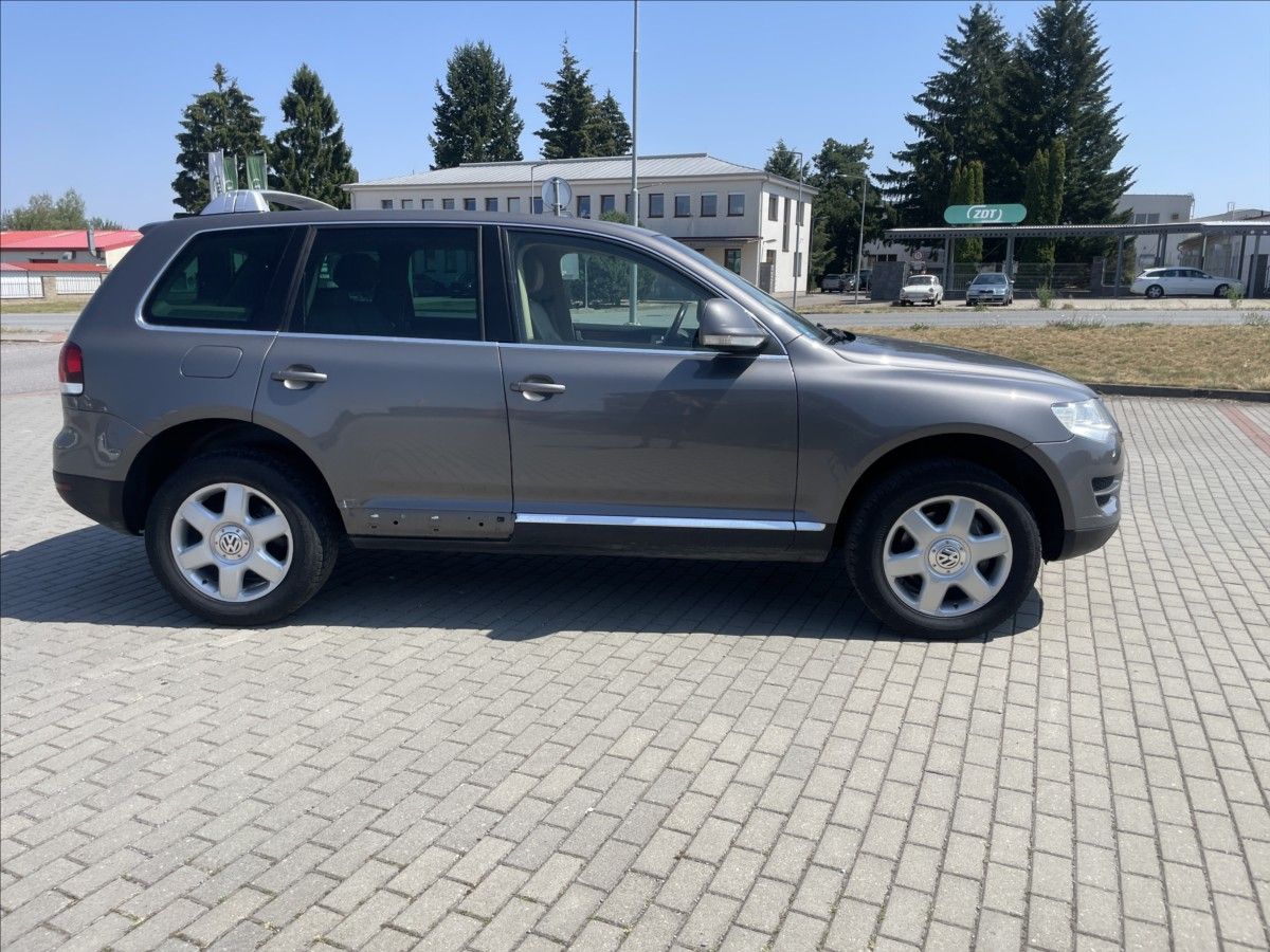 Volkswagen Touareg, 3,0 TDi 165kw Tiptronic bez ko - fotka 5