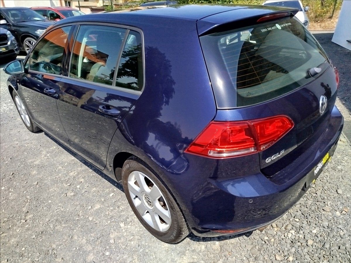 Volkswagen Golf, 1,4 TSi 90kW,PRAVIDELNÝ SERVIS - fotka 4