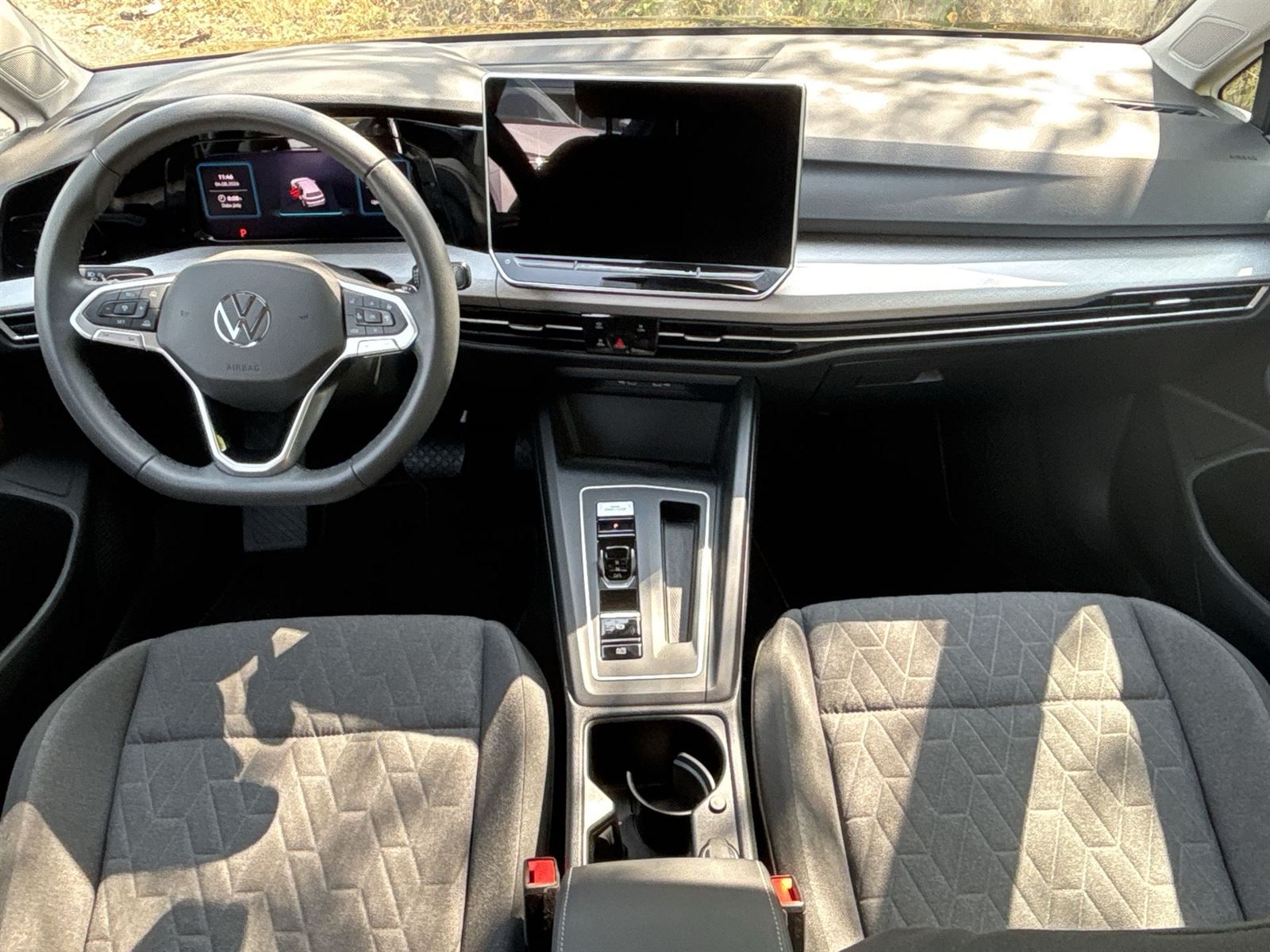 Volkswagen Golf, 1.5 eTSI DSG People - fotka 5