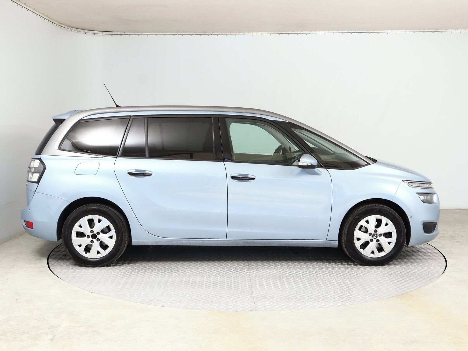 Citroën Grand C4 Picasso, 1.6 BlueHDi, Automat, 7 míst - fotka 6