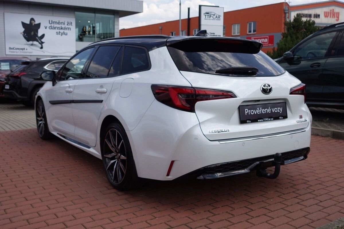 Toyota Corolla, 1,8HSD GR Sport Dynamic - fotka 6