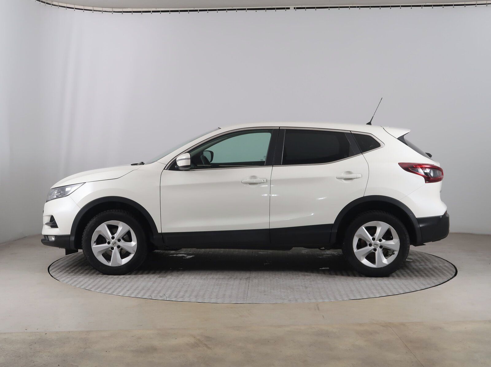Nissan Qashqai, 1.3 DIG-T - fotka 3