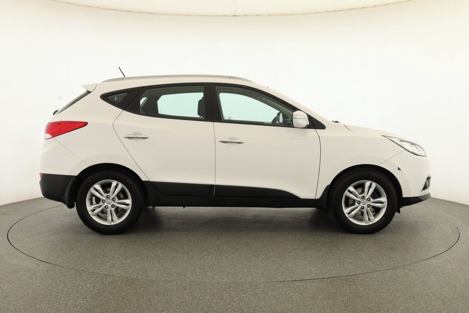 Hyundai ix35, 2.0 CRDi, 4X4, Kožené sedačky - fotka 6