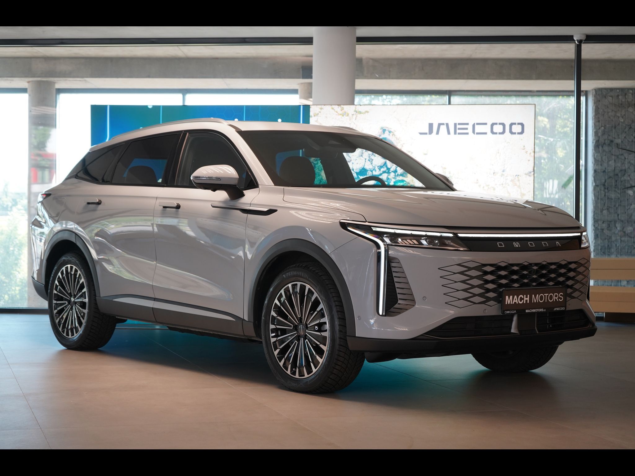 Omoda 9, 1,5 TGDI PHEV 3DHT AWD PREMIUM - fotka 3