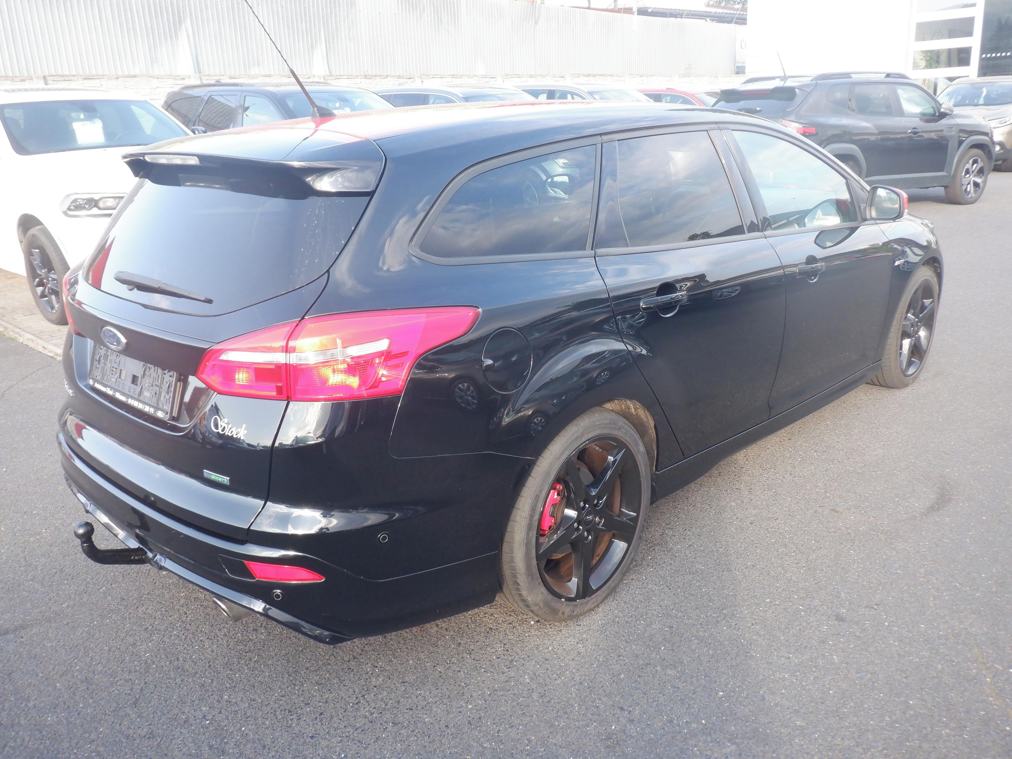 Ford Focus, 1.5 EcoBoost ST line - fotka 5